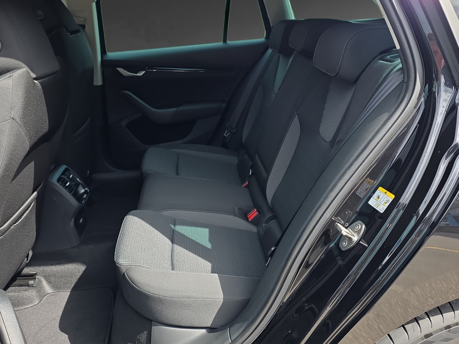 SKODA Octavia Combi 2.0 TSI DSG Selection 4x4-image-6
