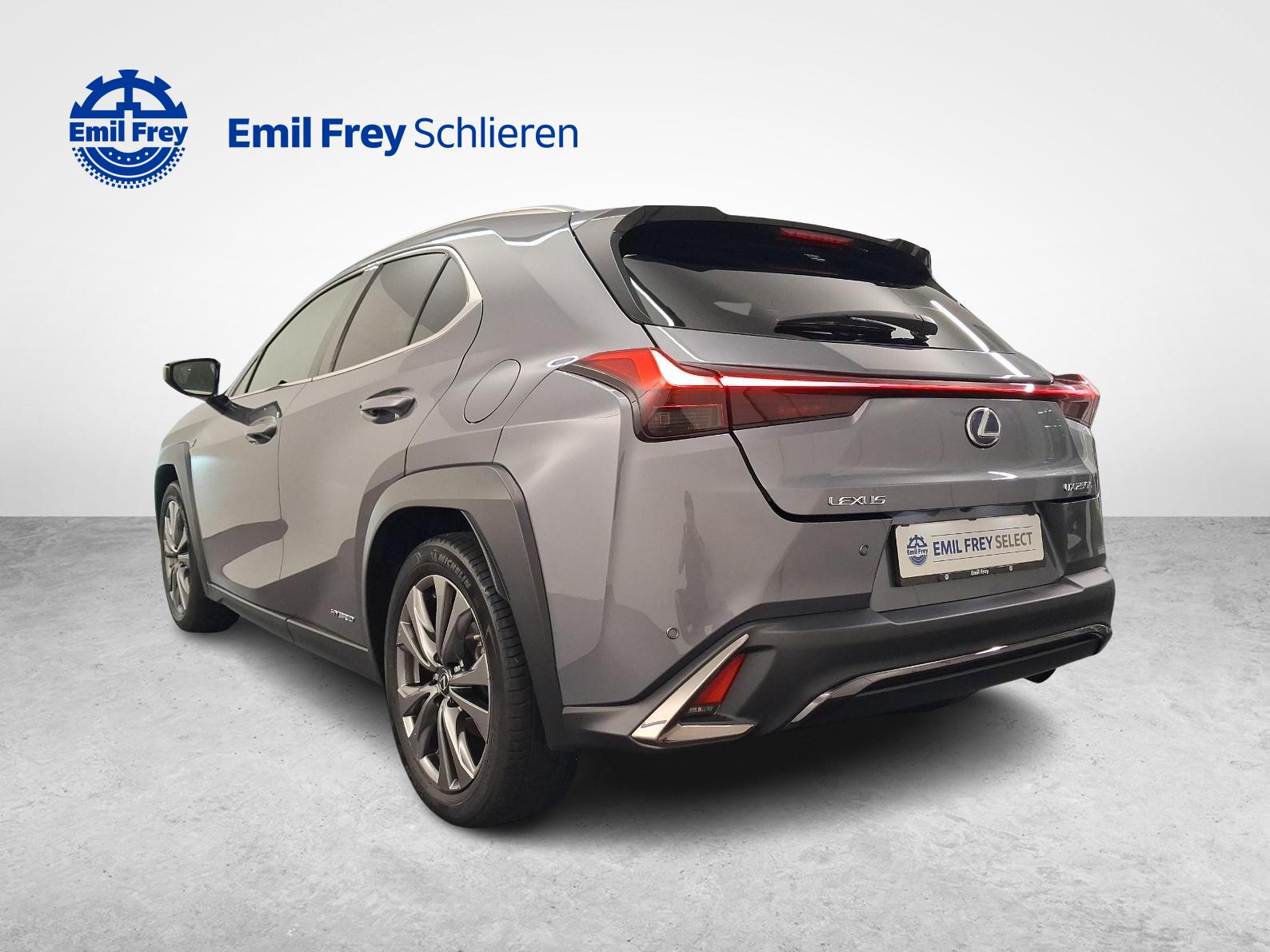 LEXUS UX 250h F-Sport-showroom-element-2