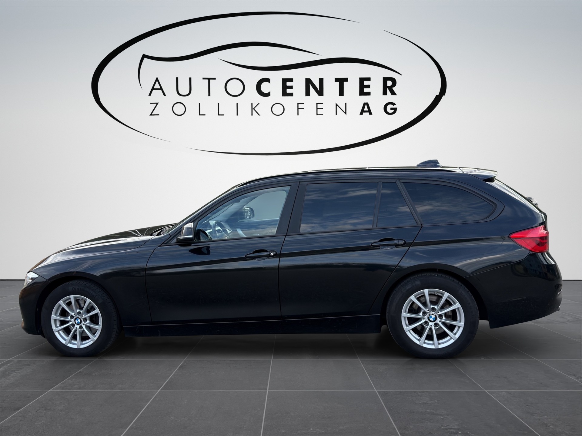 BMW 320d xDrive Touring Edition Sport Line Steptronic-showroom-element-3