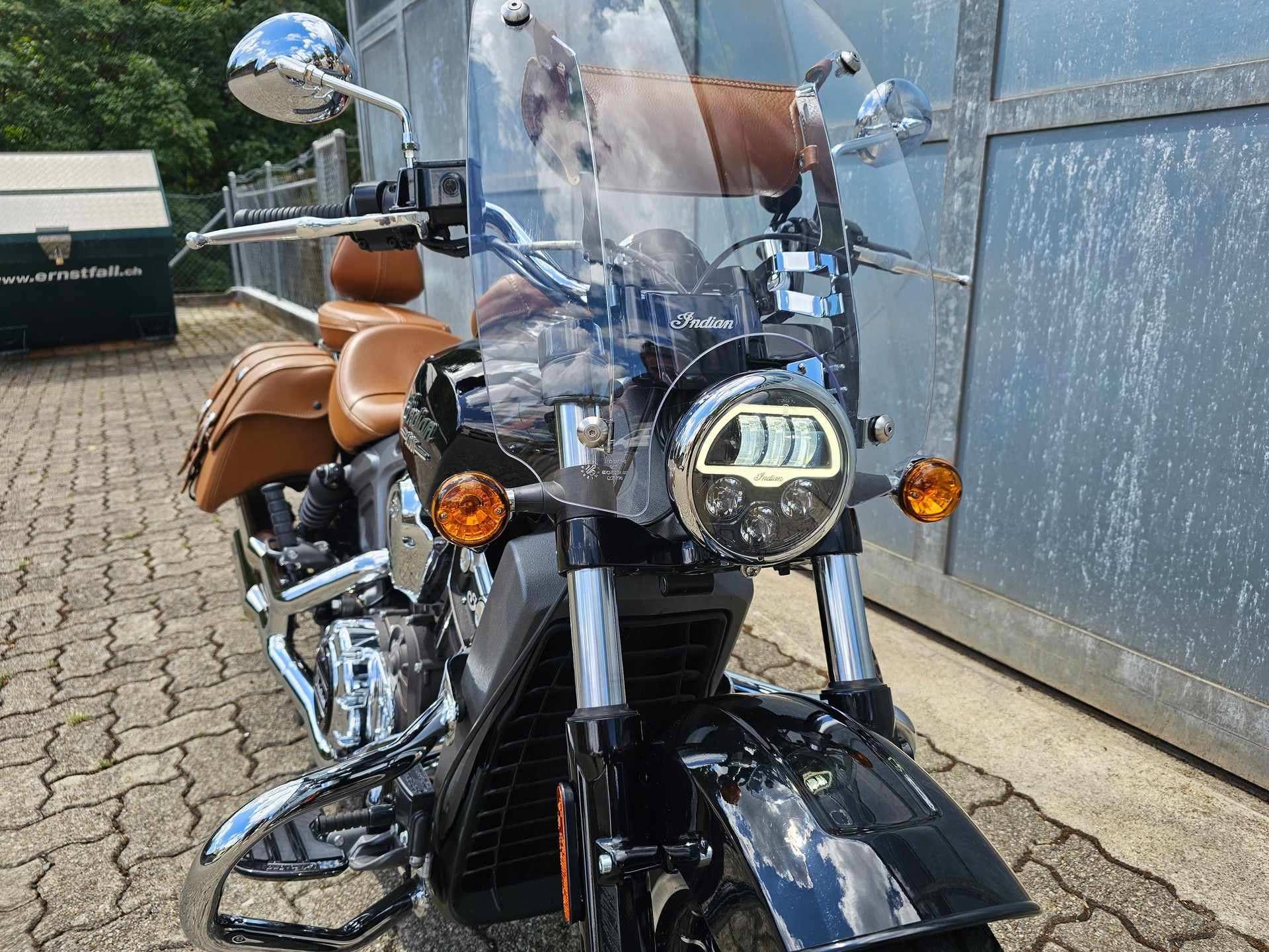 INDIAN Scout ABS-showroom-element-3