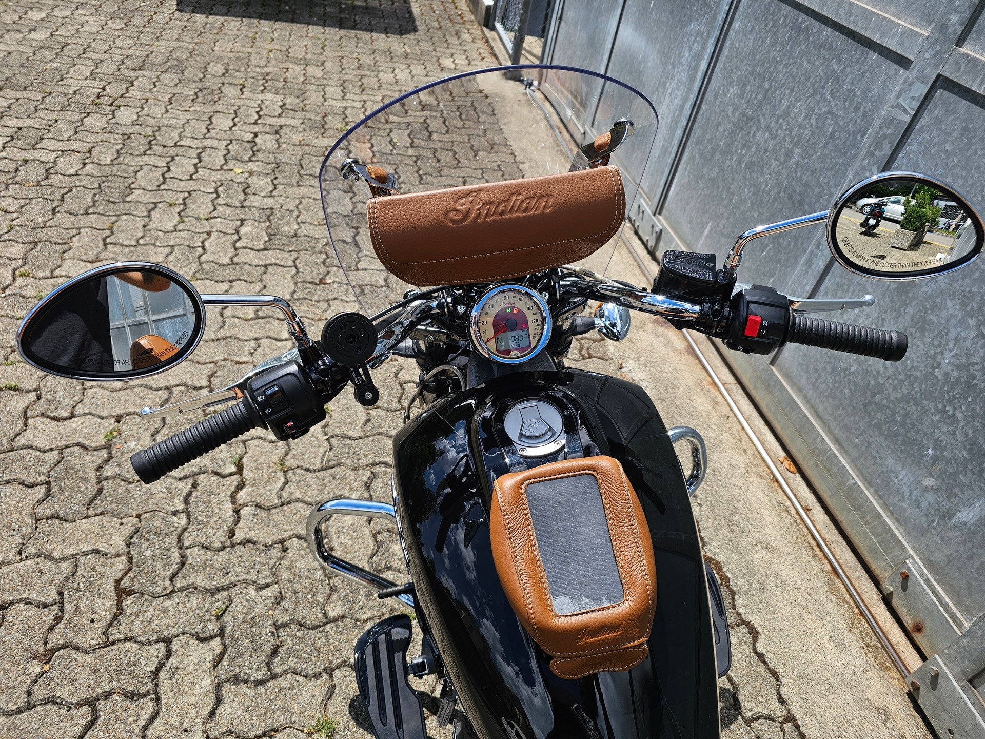 INDIAN Scout ABS-showroom-element-2