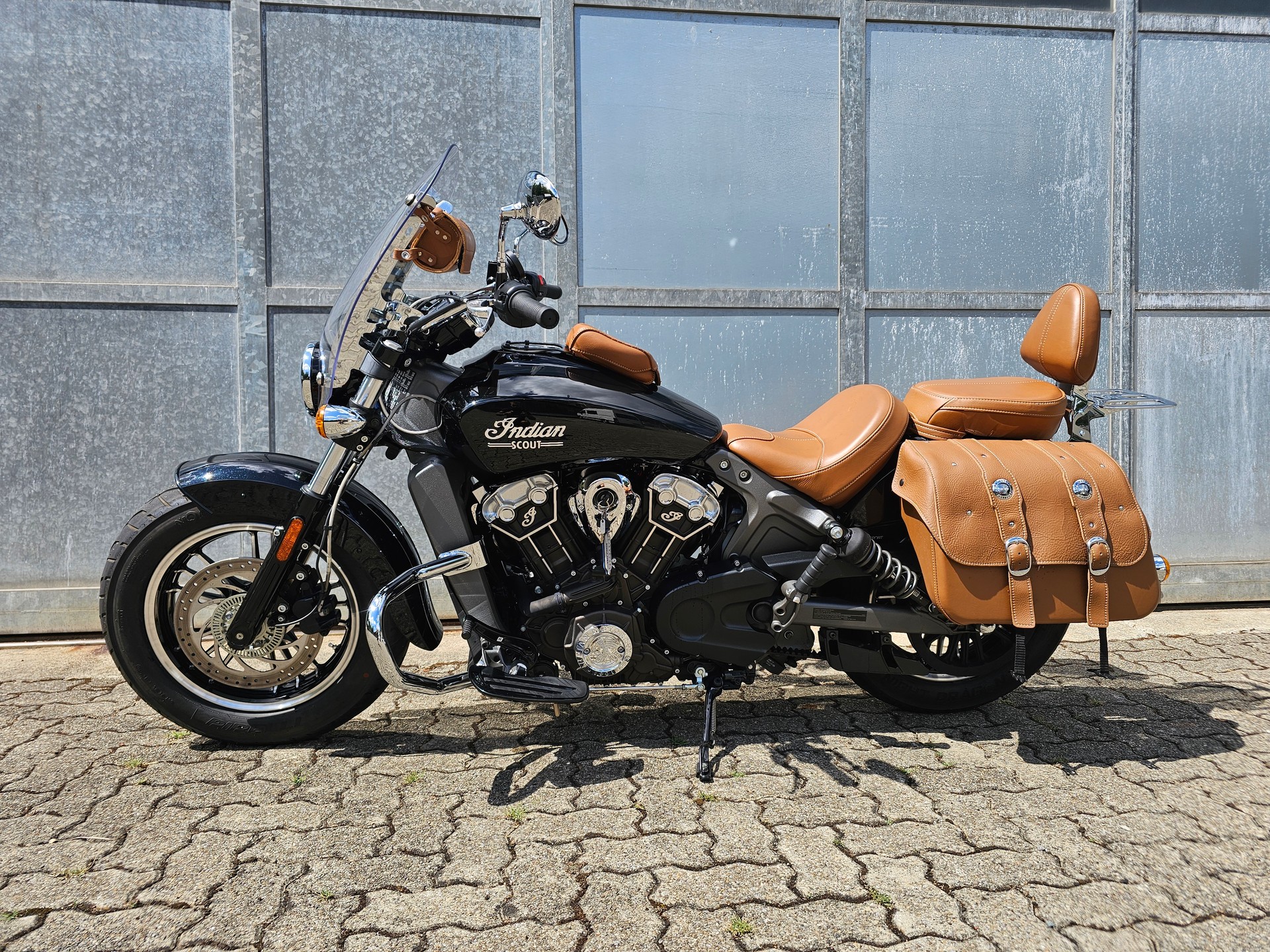 INDIAN Scout ABS-showroom-element-1