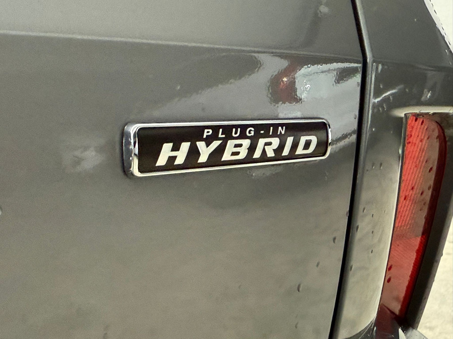 FORD Kuga 2.5 Plug-in Hybrid Titani-image-11