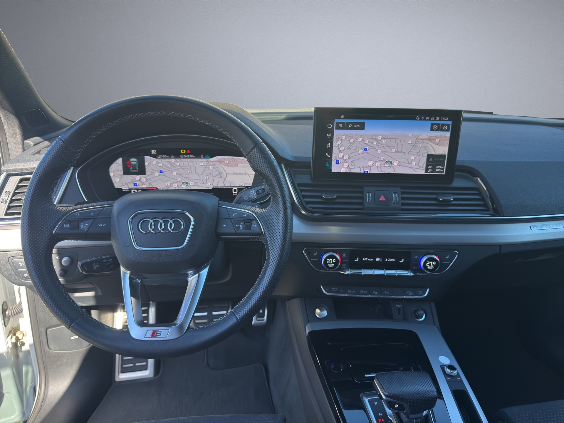 AUDI Q5 Sportback 40 TDI S line quattro S-tronic-image-11