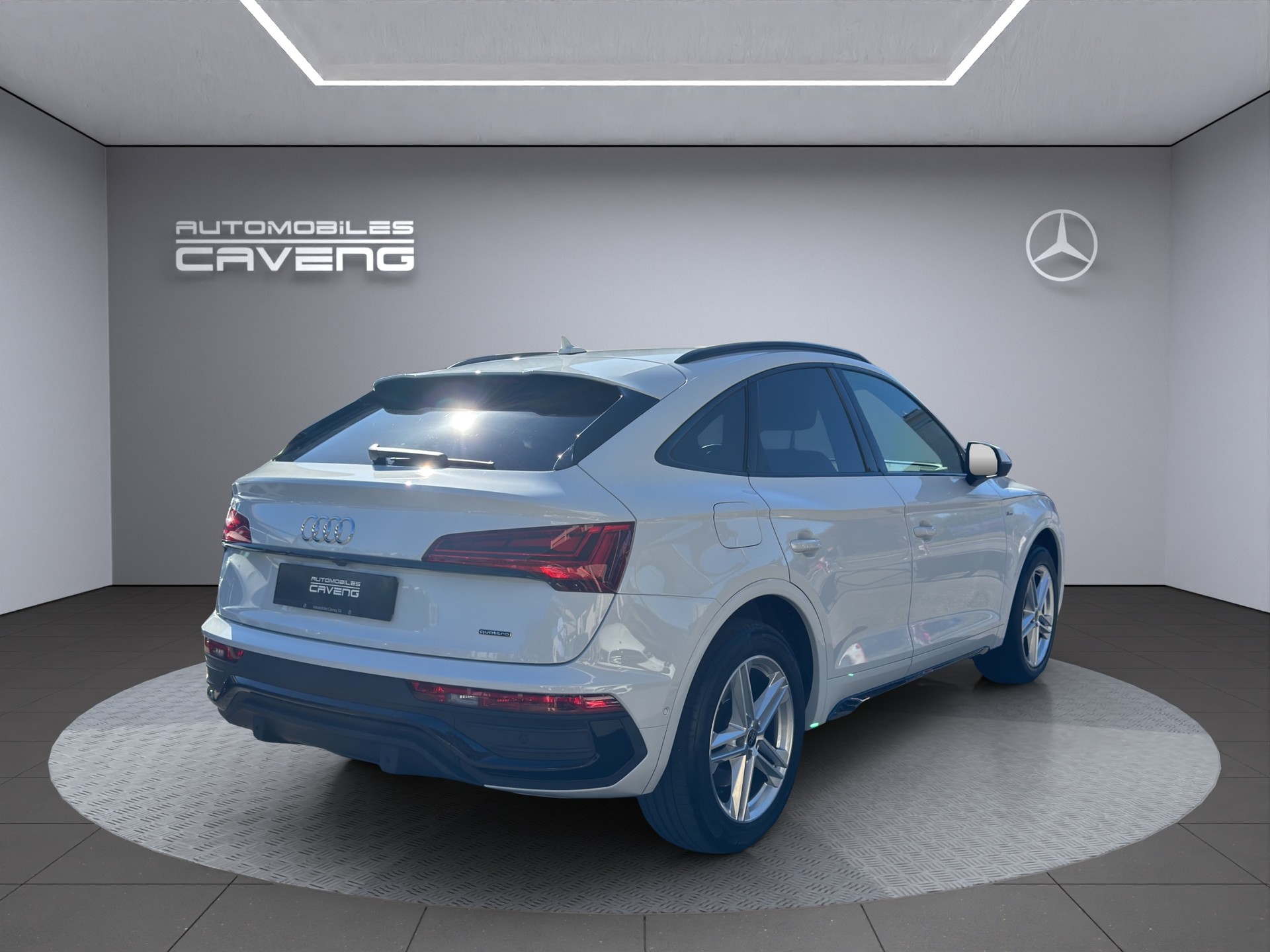 AUDI Q5 Sportback 40 TDI S line quattro S-tronic-image-4