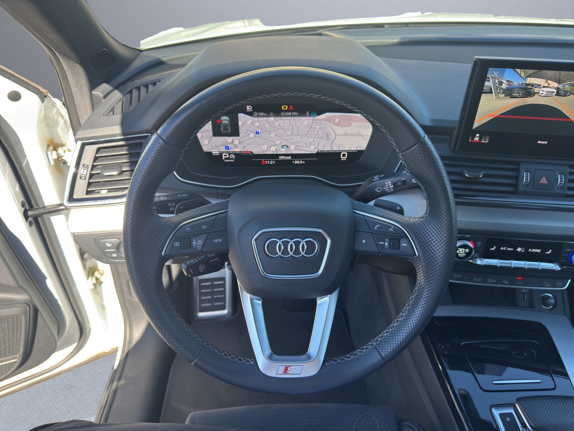 AUDI Q5 Sportback 40 TDI S line quattro S-tronic-image-10