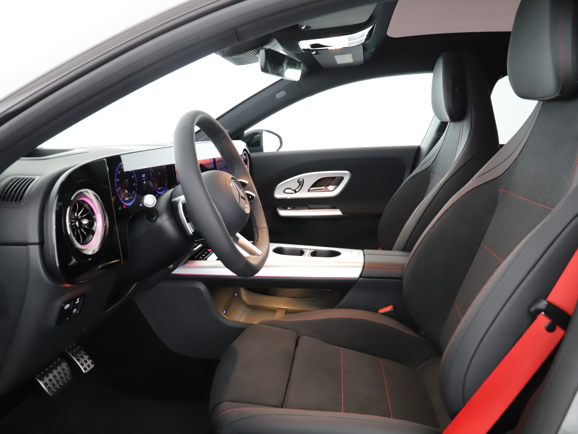 MERCEDES-BENZ CLA SB 220 4M 8G-DCT-image-9