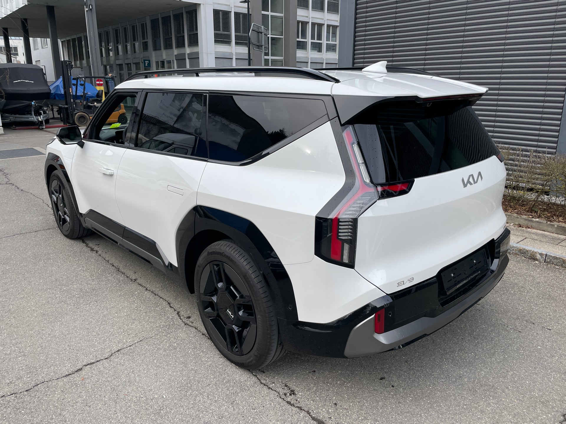 KIA EV9 99,8 kWh GT-Line 4x4 7-Sitzer mit Panoramadach-showroom-element-2
