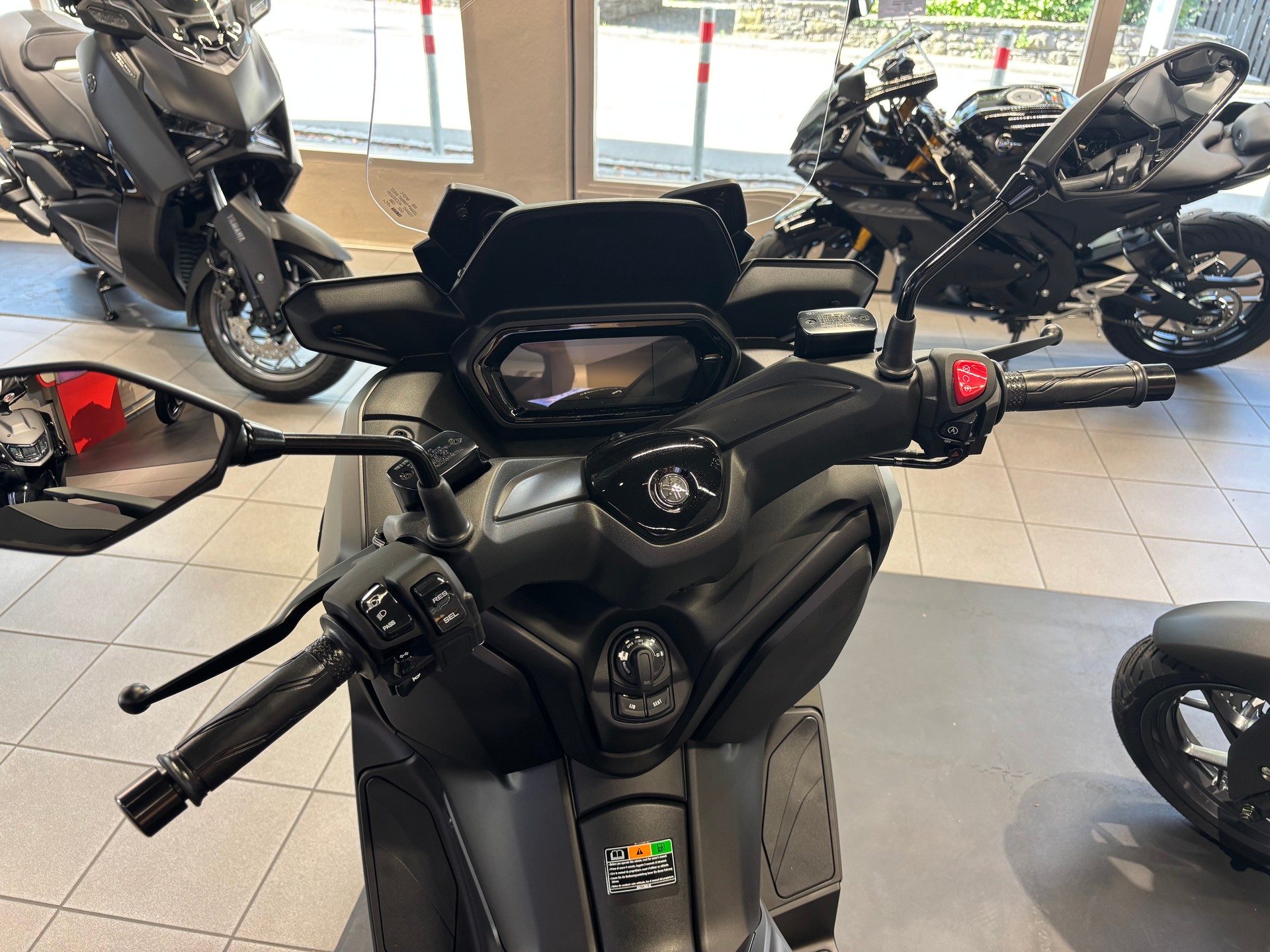 YAMAHA X-Max YP 125-image-4