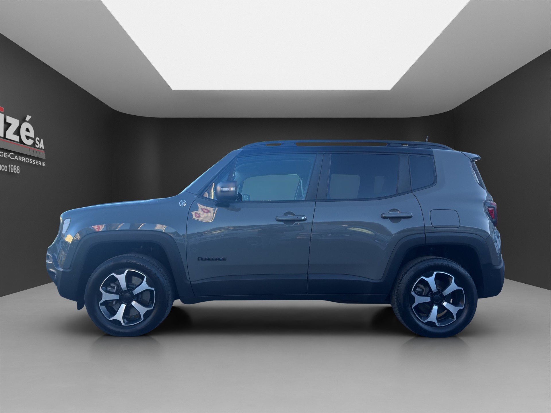 JEEP Renegade 1.3 T PHEV Trailhawk AWD-showroom-element-3