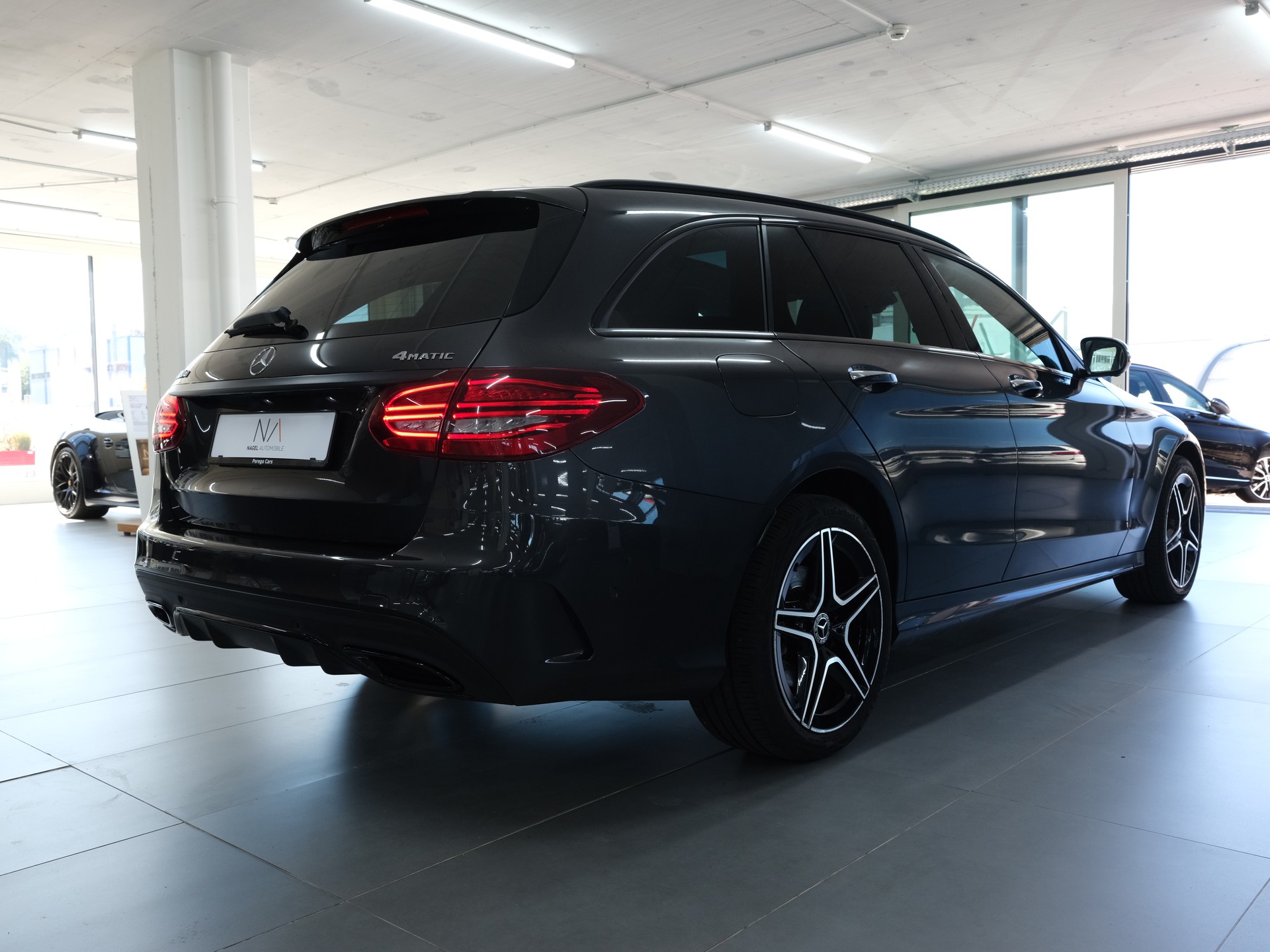 MERCEDES-BENZ C 220 d Swiss Star AMG Line 4M 9G-Tronic *Burmester* *360 Kamera* *Panorama*-showroom-element-2