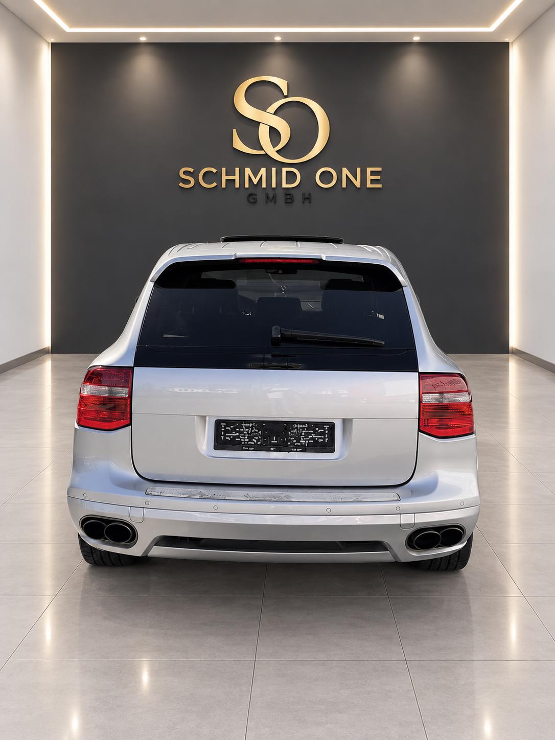 PORSCHE Cayenne Turbo S-showroom-element-3