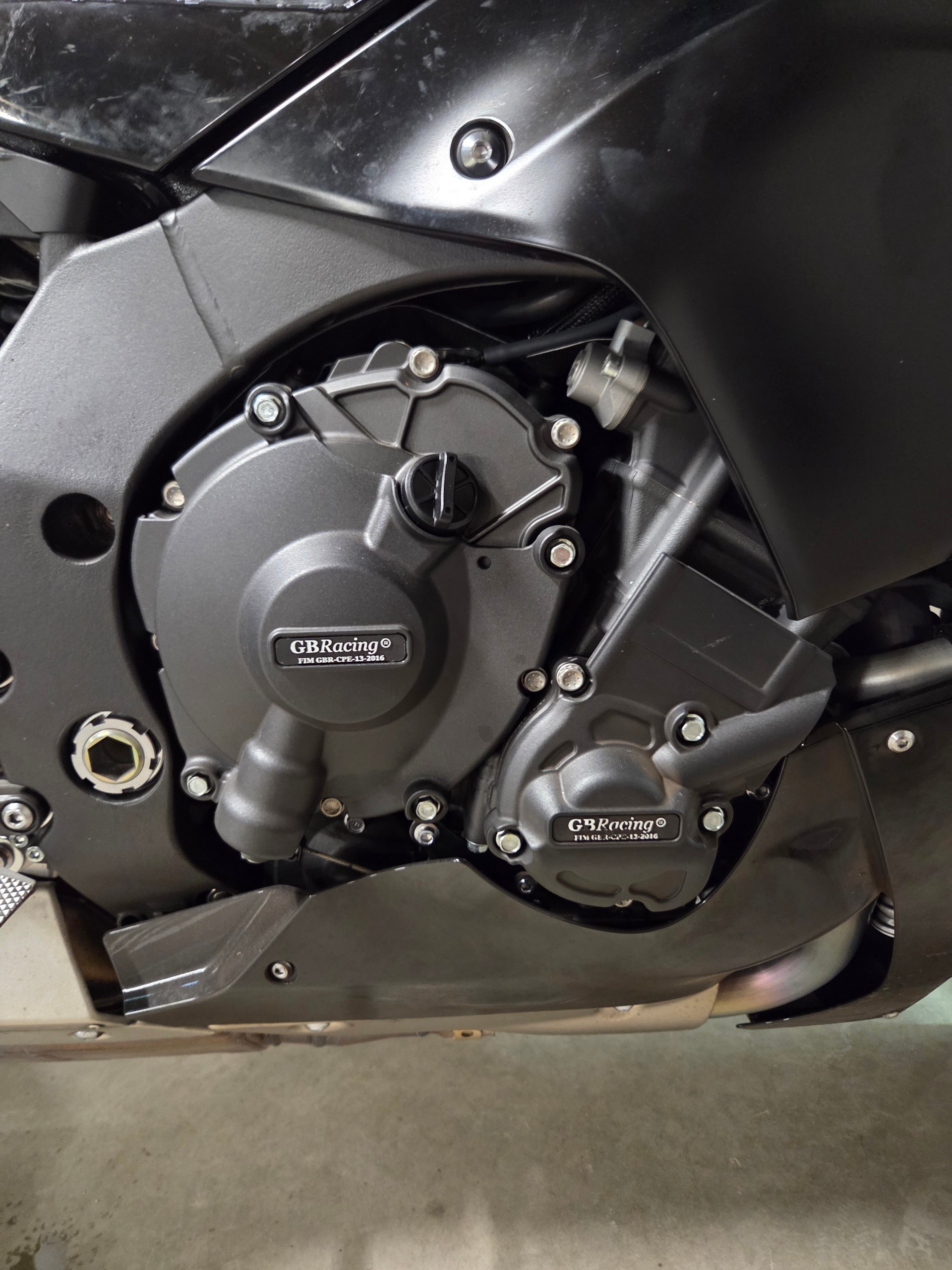 YAMAHA YZF-R1 ABS-image-8
