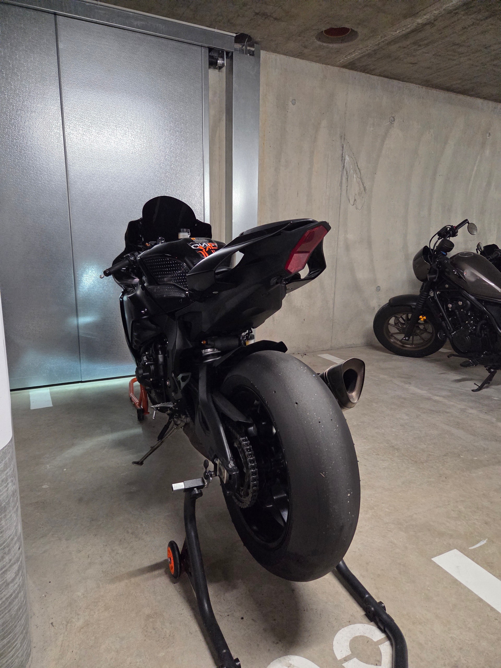 YAMAHA YZF-R1 ABS-image-3