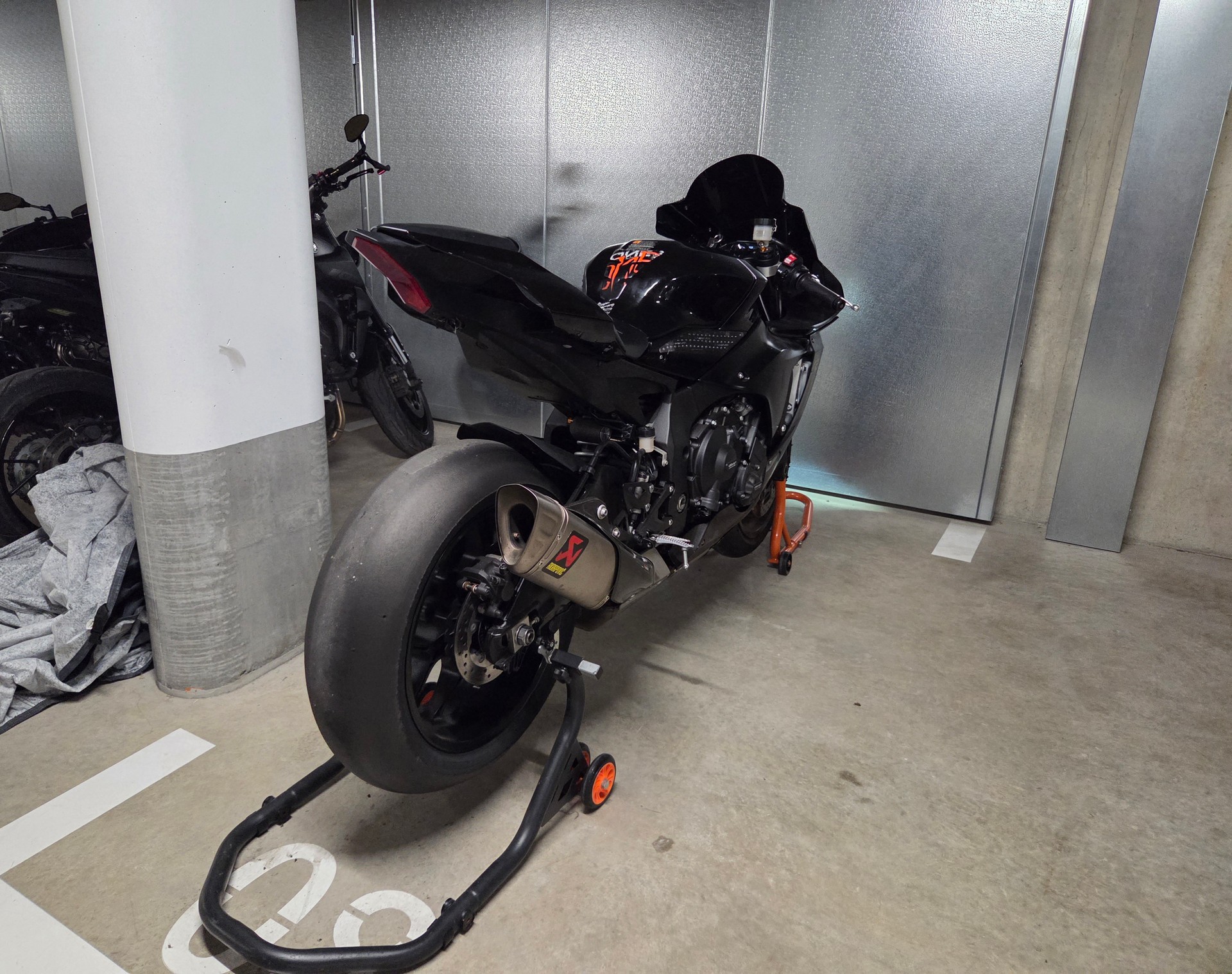 YAMAHA YZF-R1 ABS-image-7