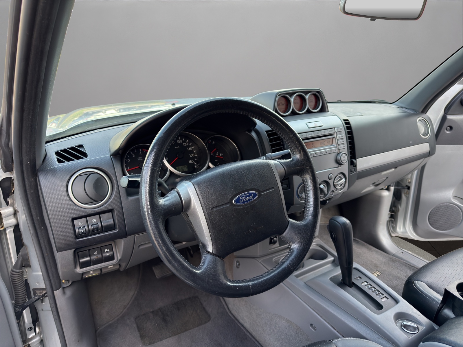 FORD Ranger Limited 3.0 TDCi 4x4 A-image-9