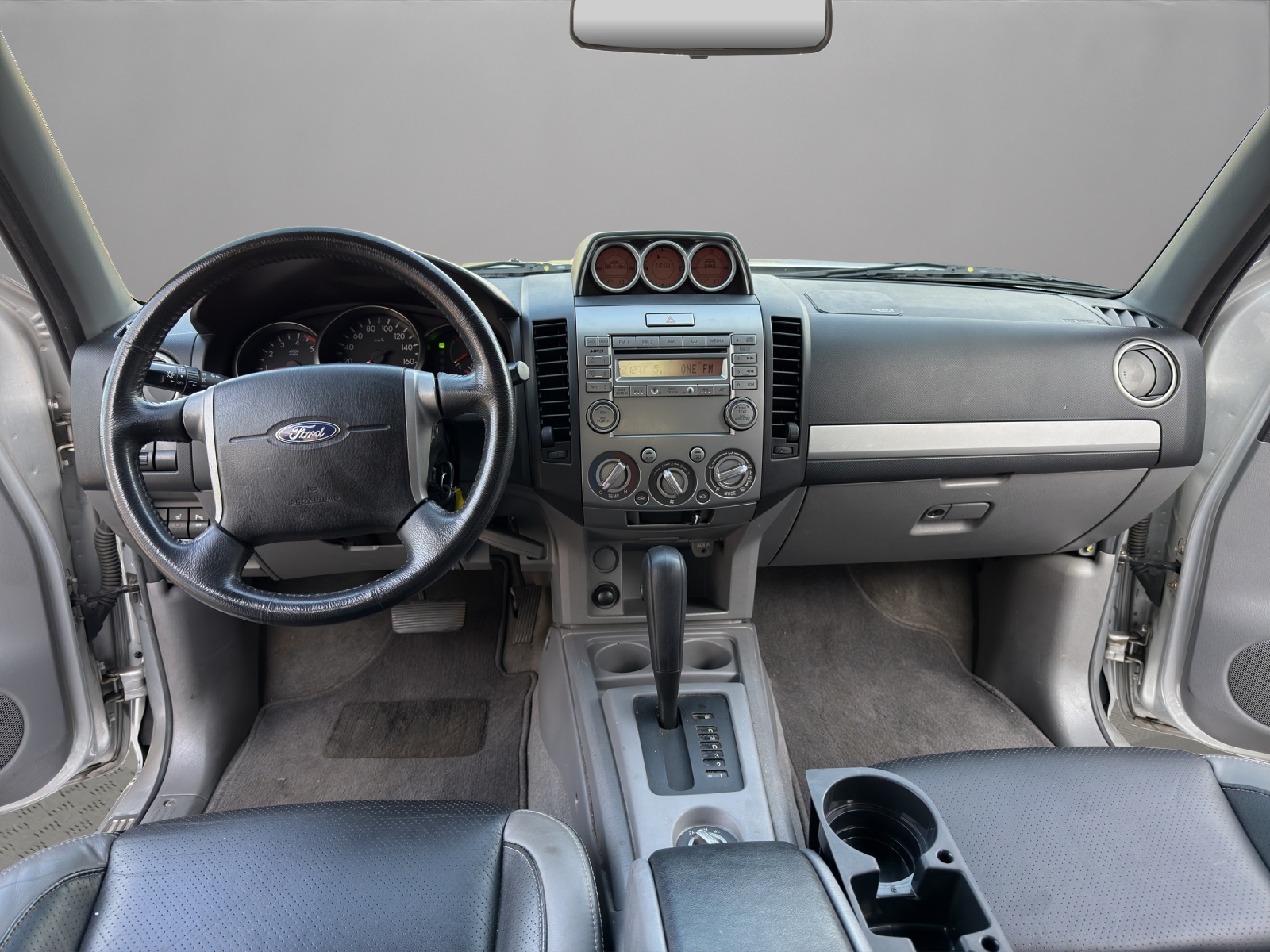 FORD Ranger Limited 3.0 TDCi 4x4 A-image-13