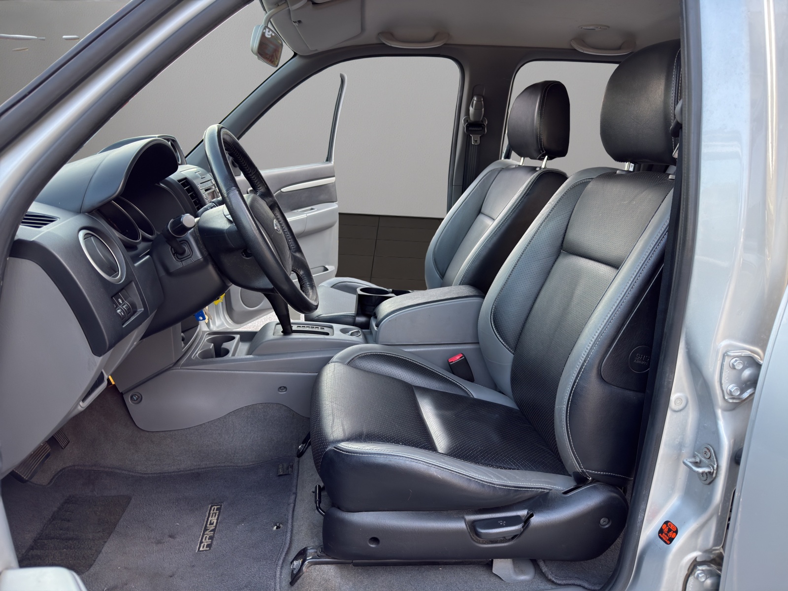 FORD Ranger Limited 3.0 TDCi 4x4 A-image-8