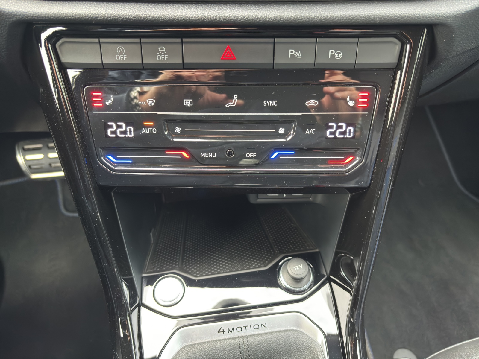 VW T-Roc 2.0 TSI R DSG 4Motion mit Akrapovic Abgasanlage & Winterräder-image-17