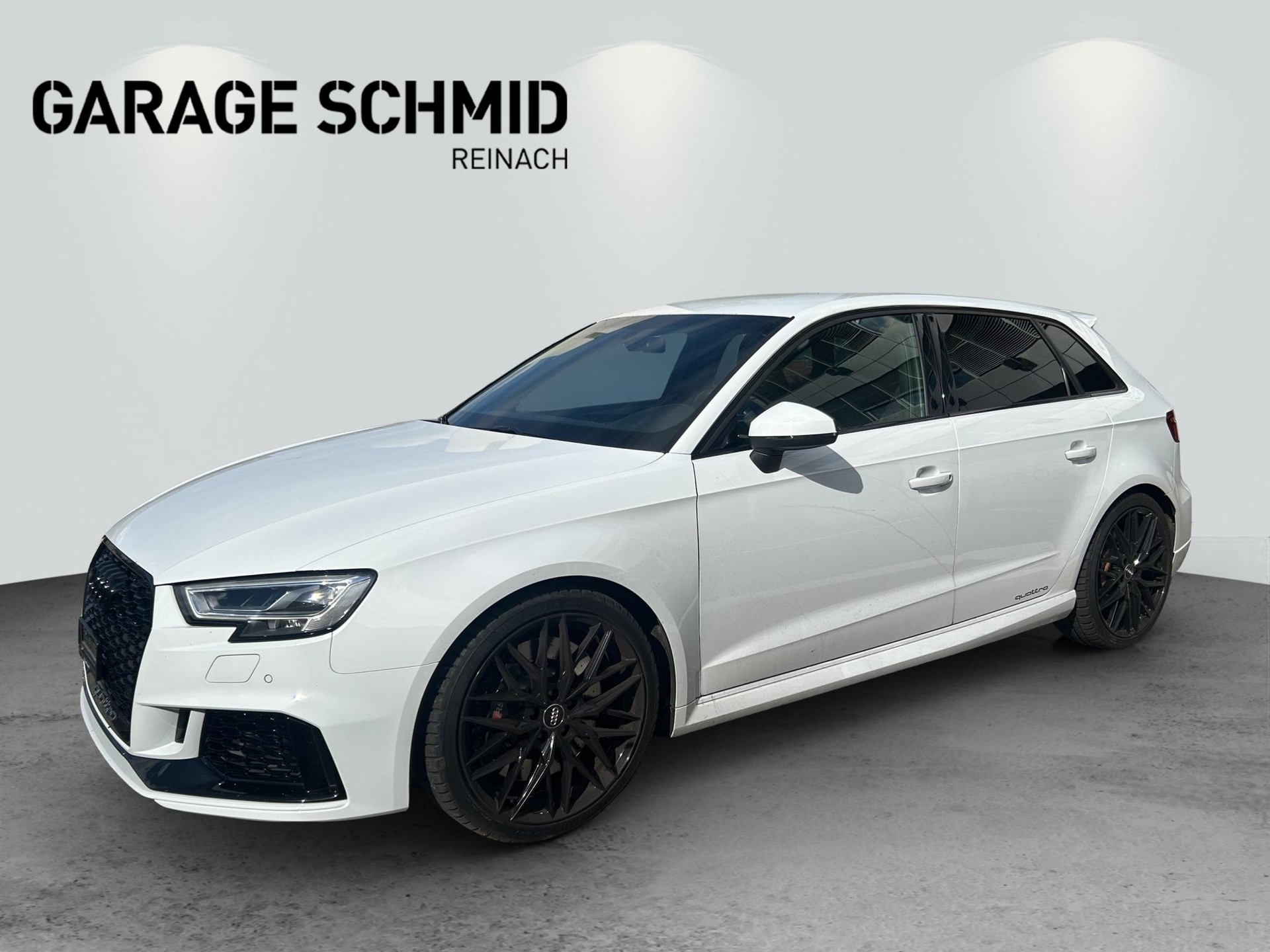 AUDI RS3 Sportback 2.5 T FSI quattro S-Tronic-showroom-element-2