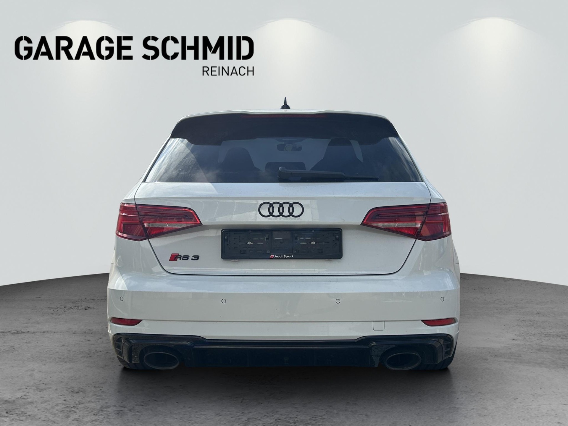AUDI RS3 Sportback 2.5 T FSI quattro S-Tronic-image-5