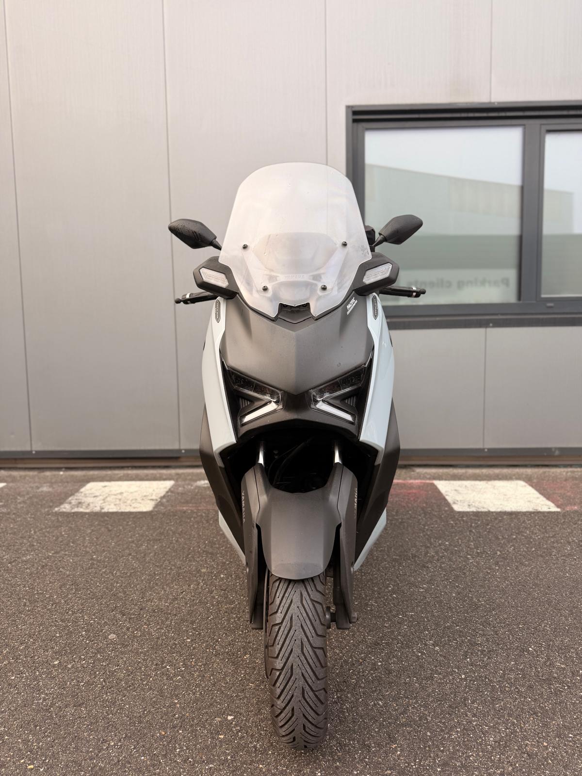 YAMAHA X-MAX 125R TECH MAX-image-3