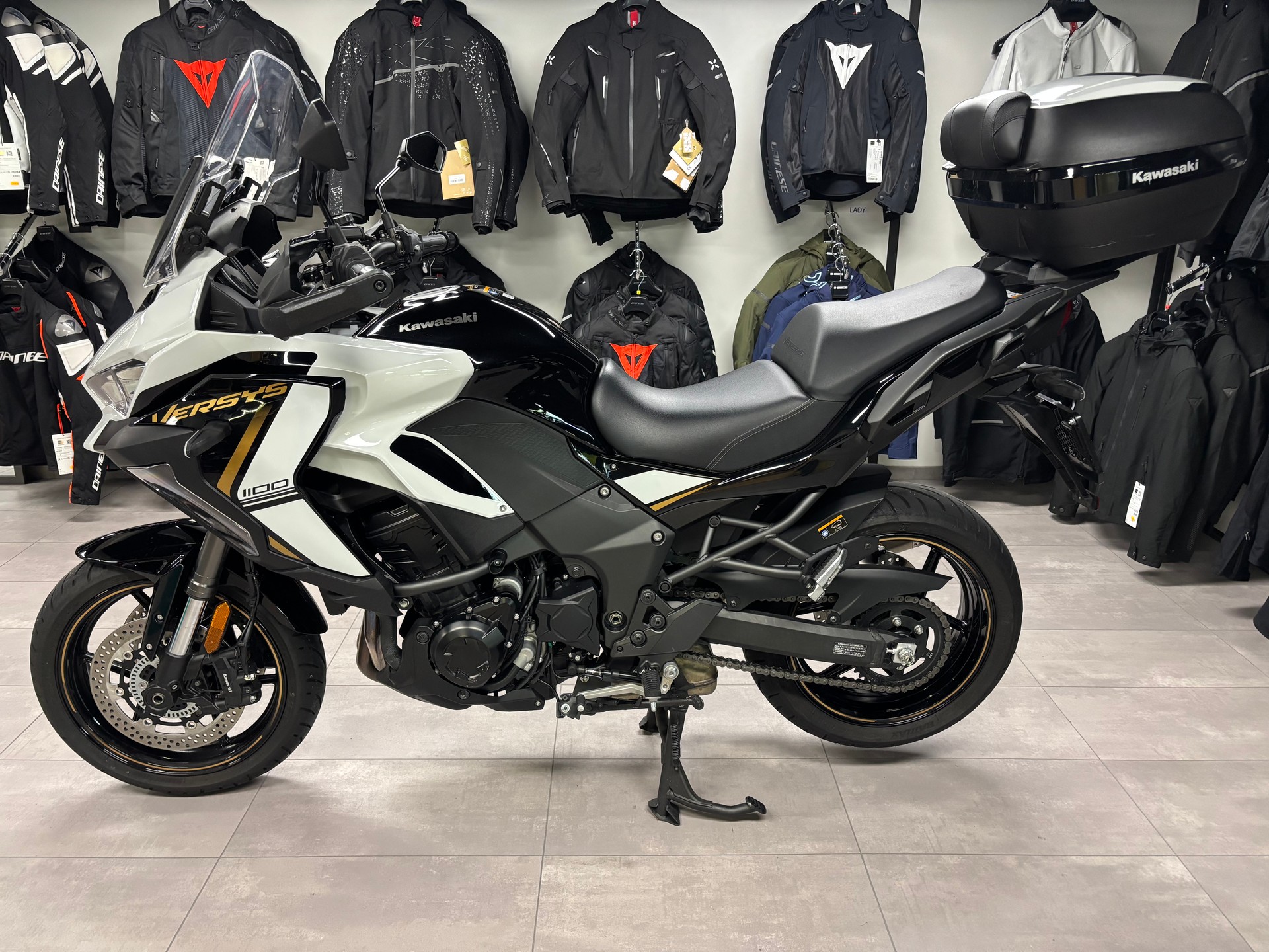 KAWASAKI Versys 1100 SE-image-1