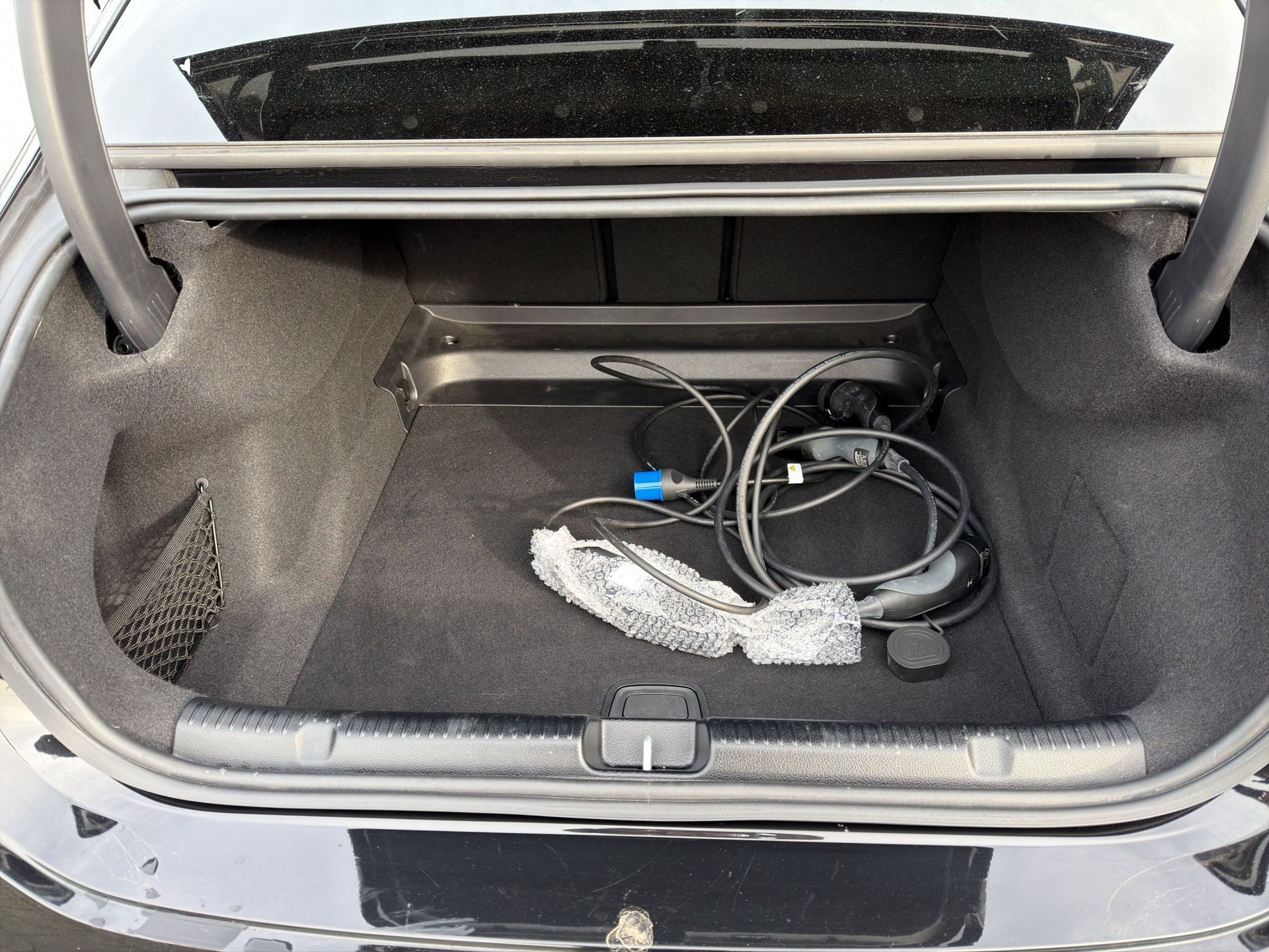 MERCEDES-BENZ EQE 43 AMG 4 Matic-image-14