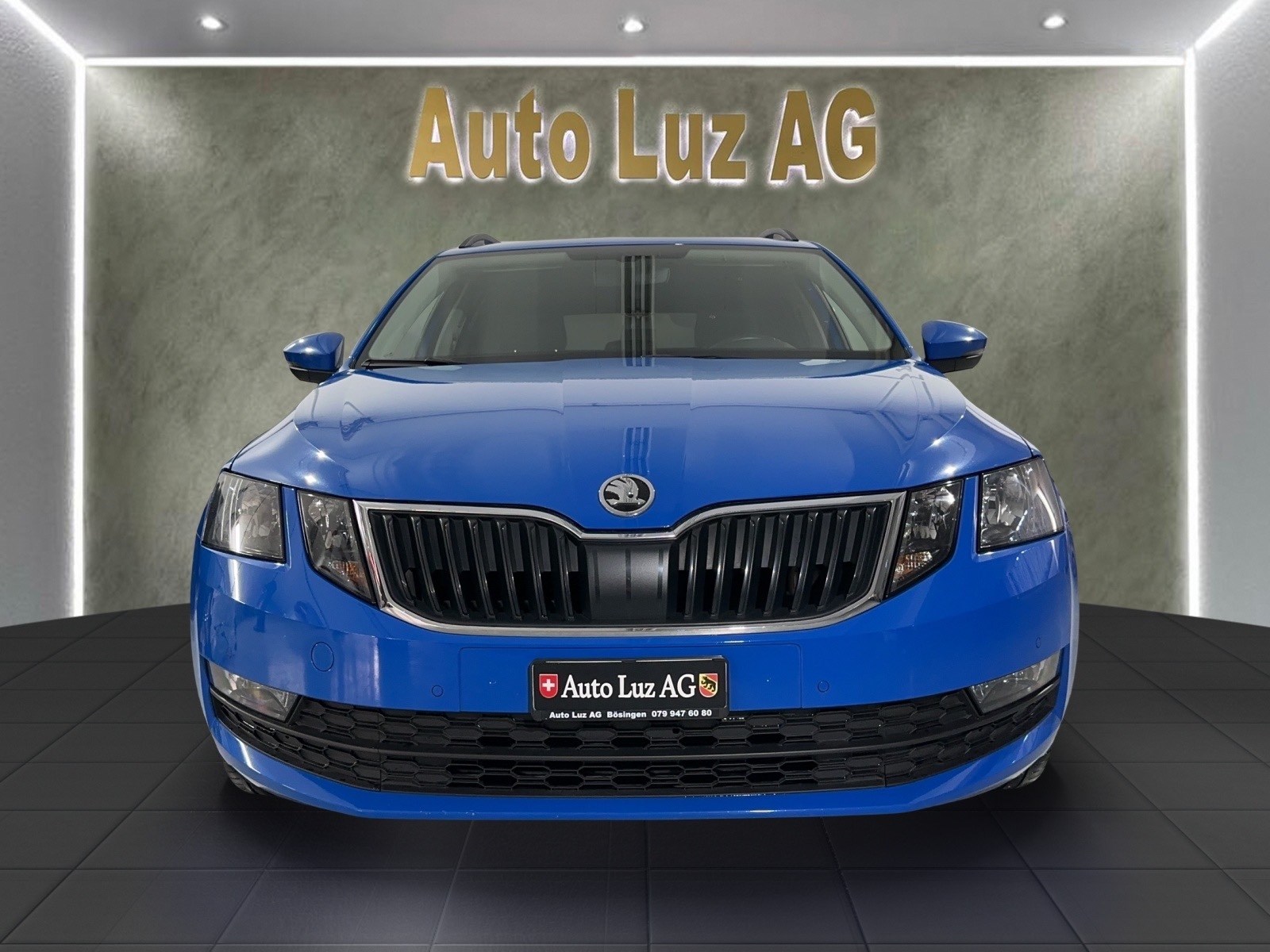 SKODA Octavia Combi 1.6 TDI Ambition-showroom-element-1