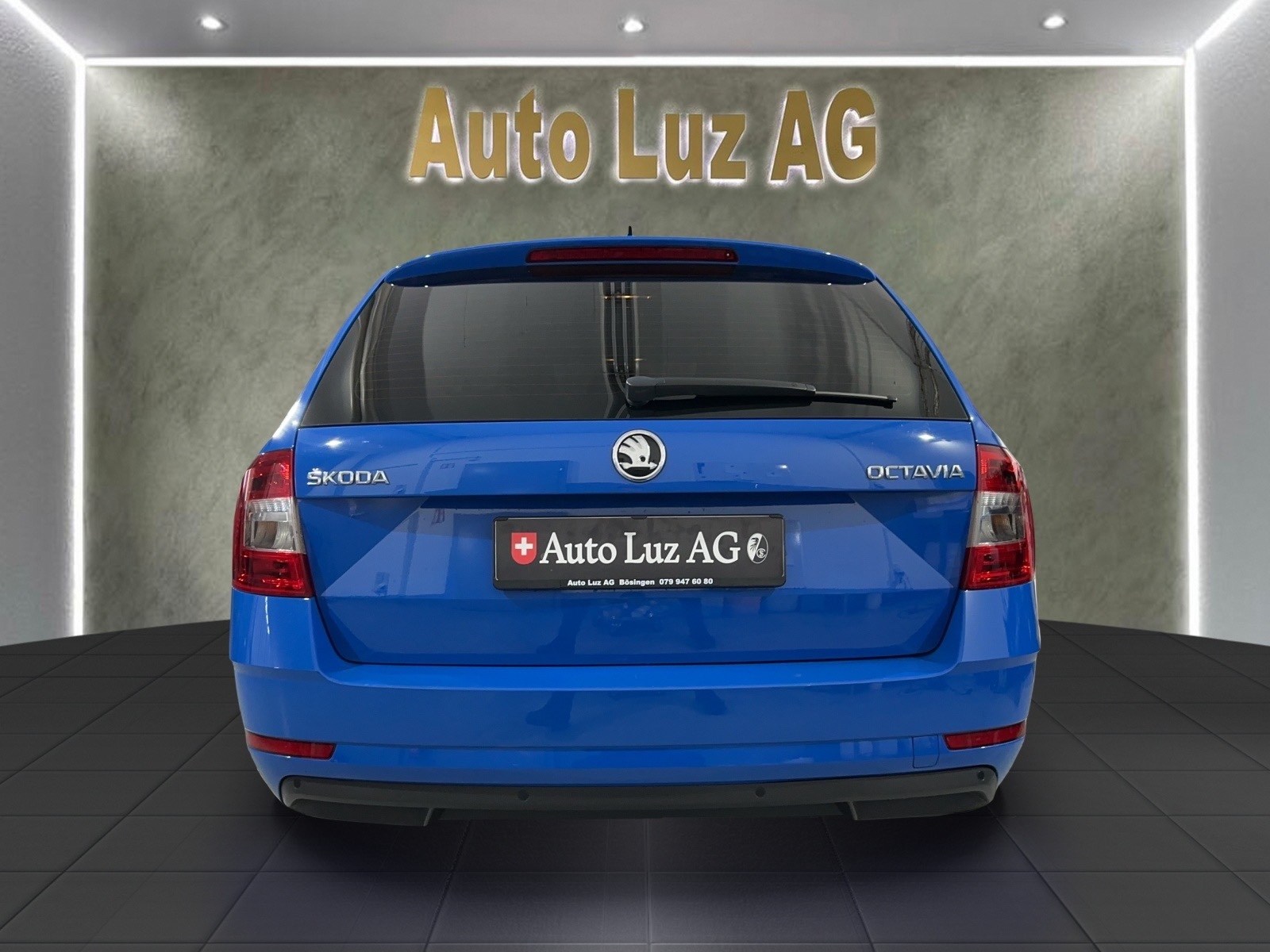 SKODA Octavia Combi 1.6 TDI Ambition-showroom-element-2