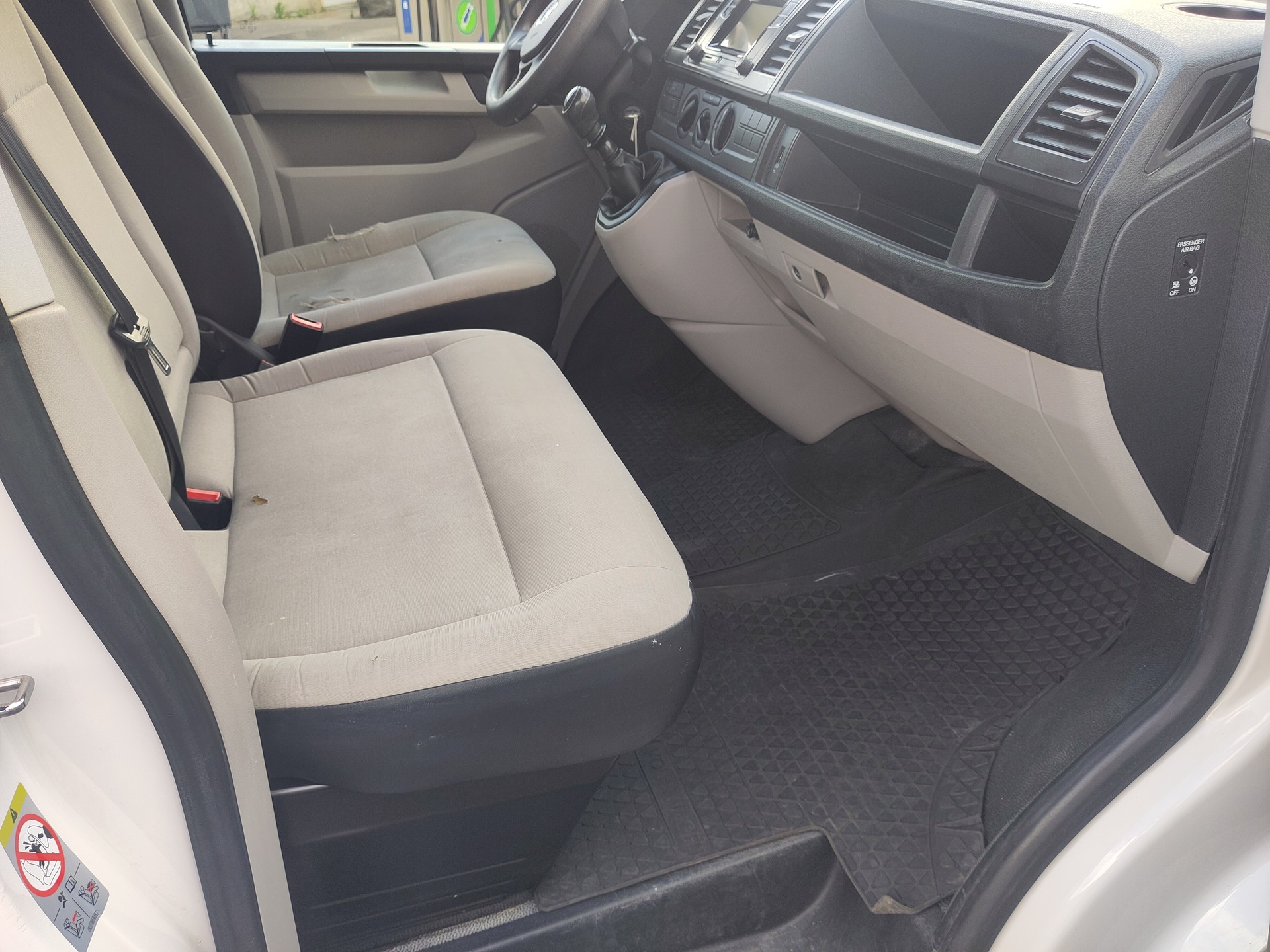 VW T6 2.0 TDI Entry-image-5