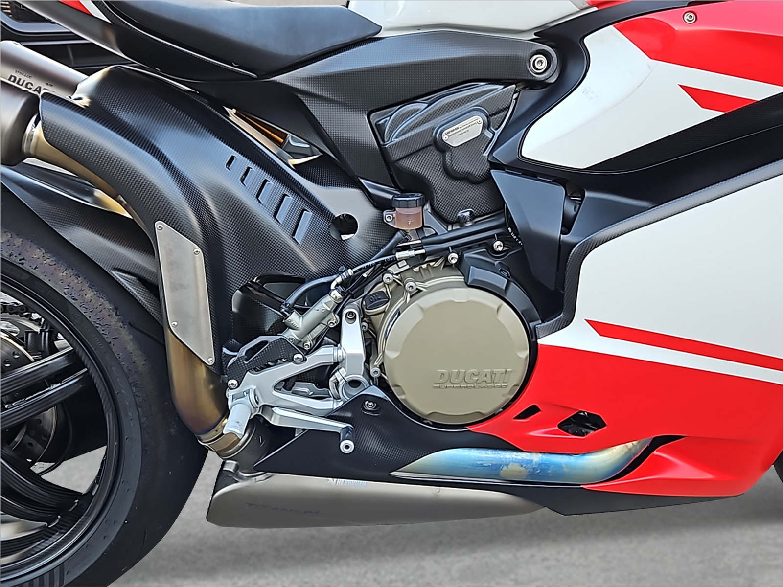 DUCATI Panigale 1299 Superleggera-image-7