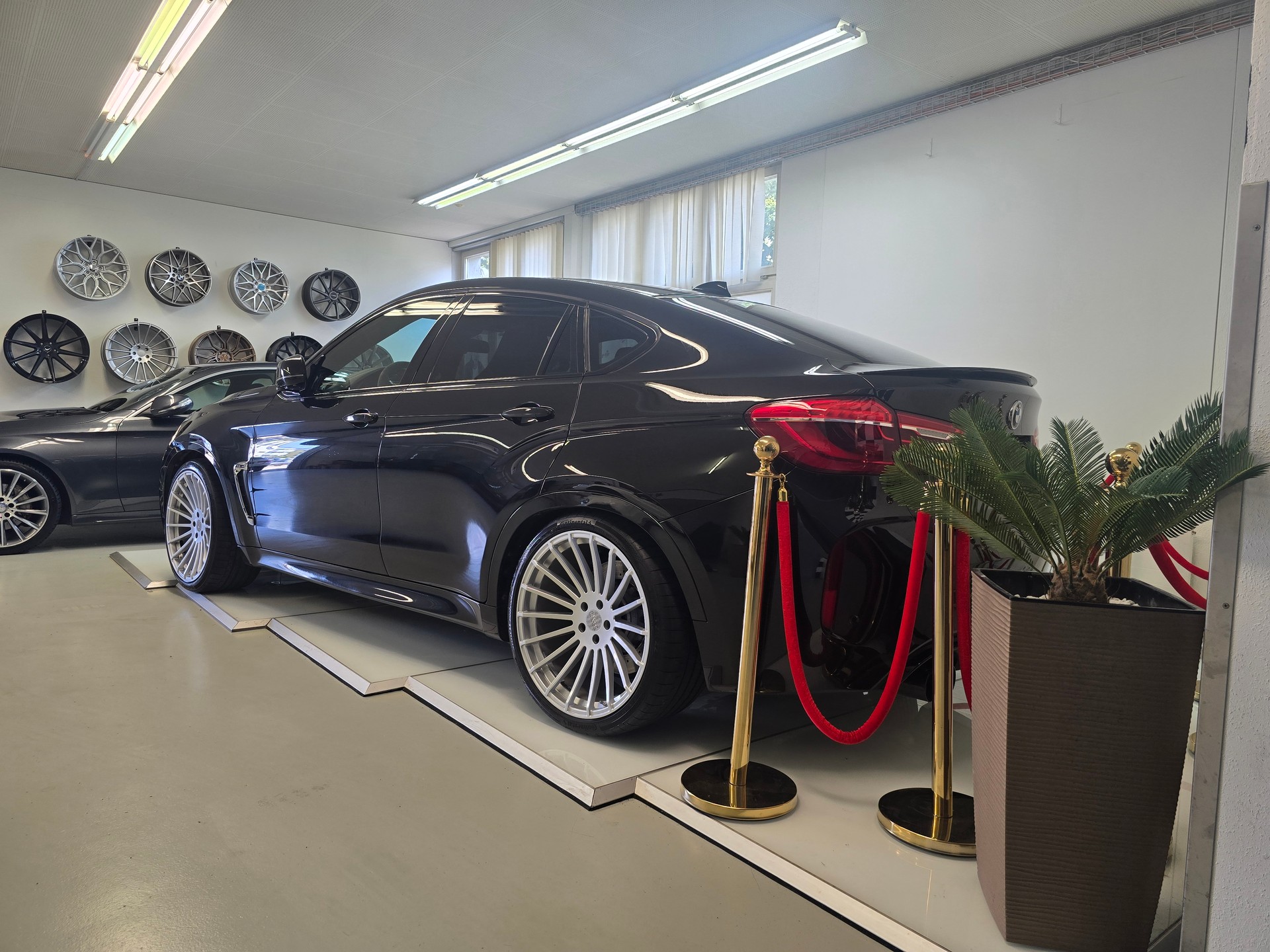 BMW X6M Steptronic-image-4