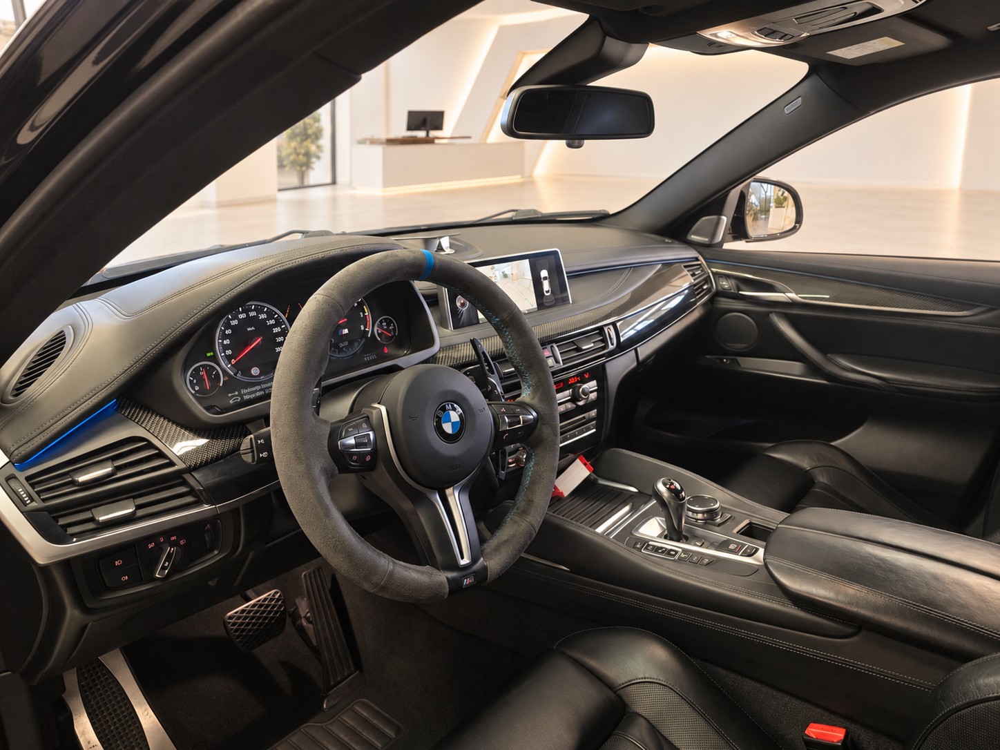 BMW X6M Steptronic * FRISCH AB MFK * HEAD UP * BANG OLUFSEN* CARBON PAKET * SOFT CLOSE *-image-12