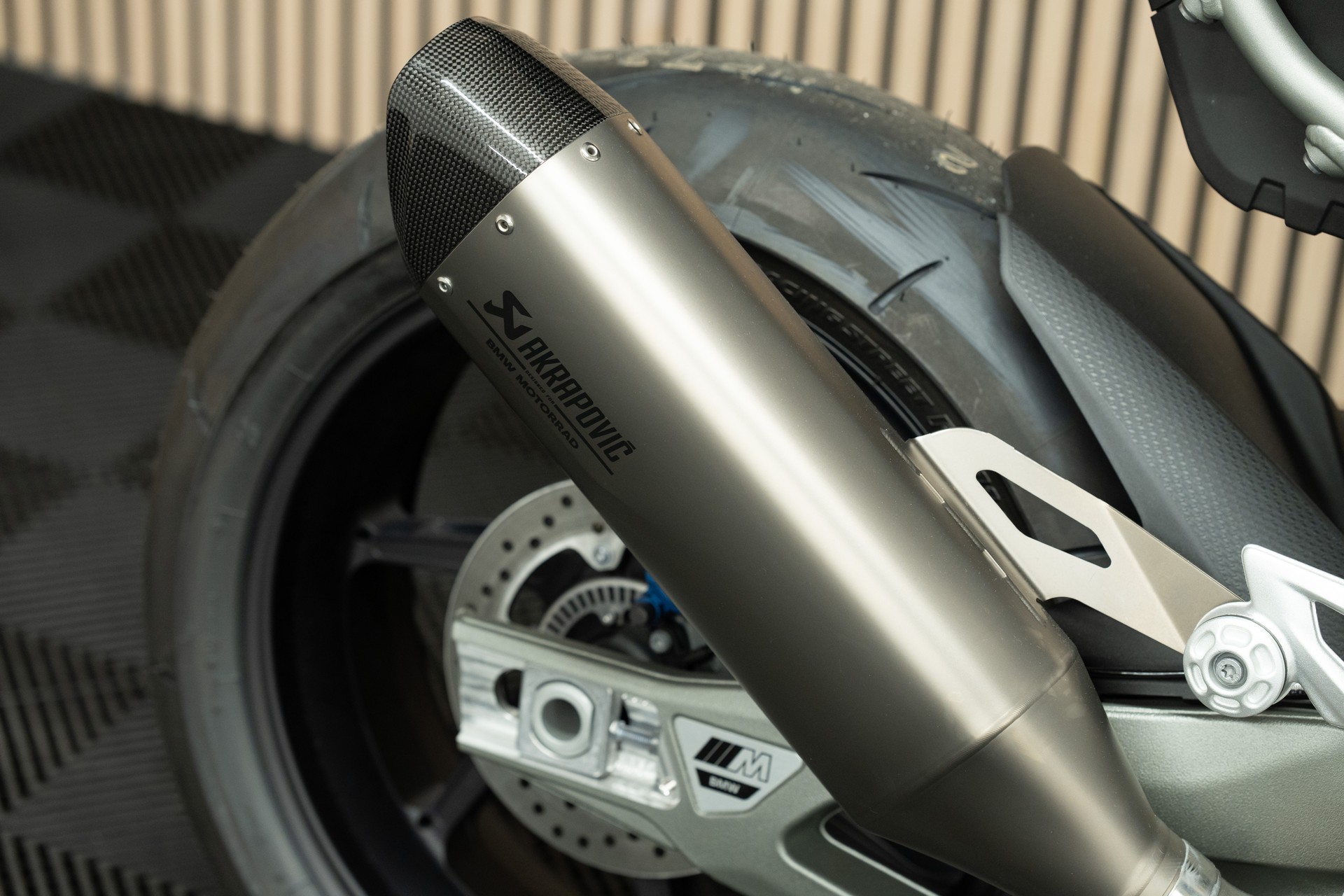 BMW M 1000 R mit 0.9% Leasing-image-5