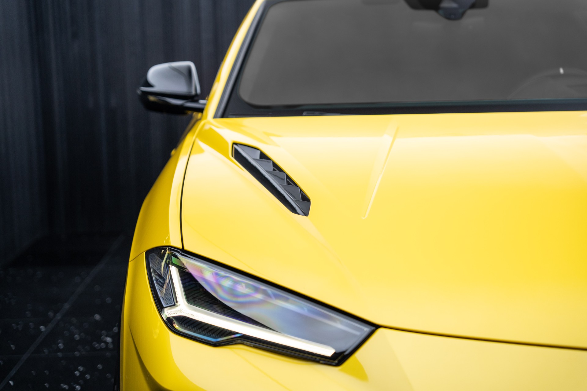 LAMBORGHINI Urus S-image-17