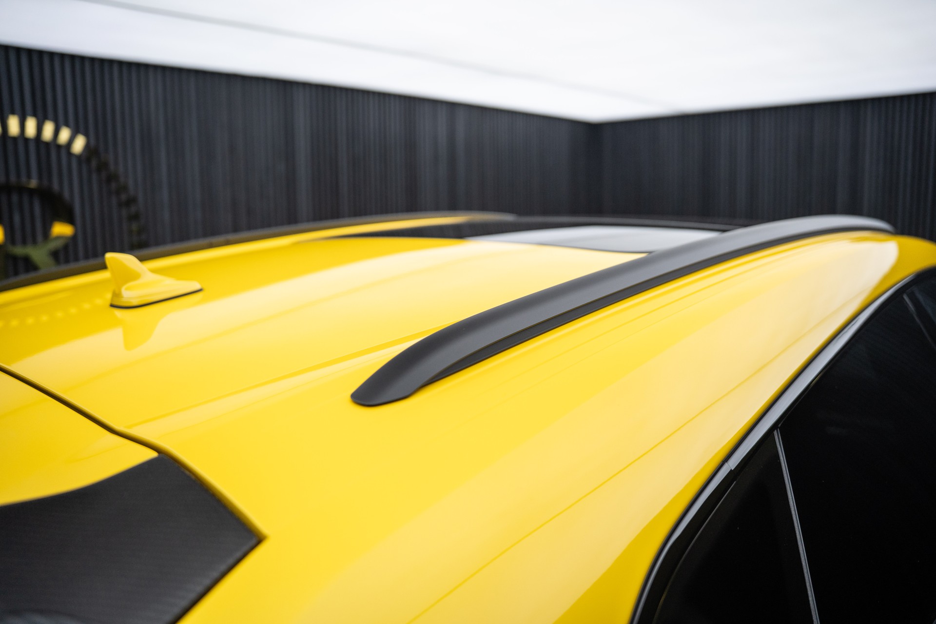 LAMBORGHINI Urus S-image-15