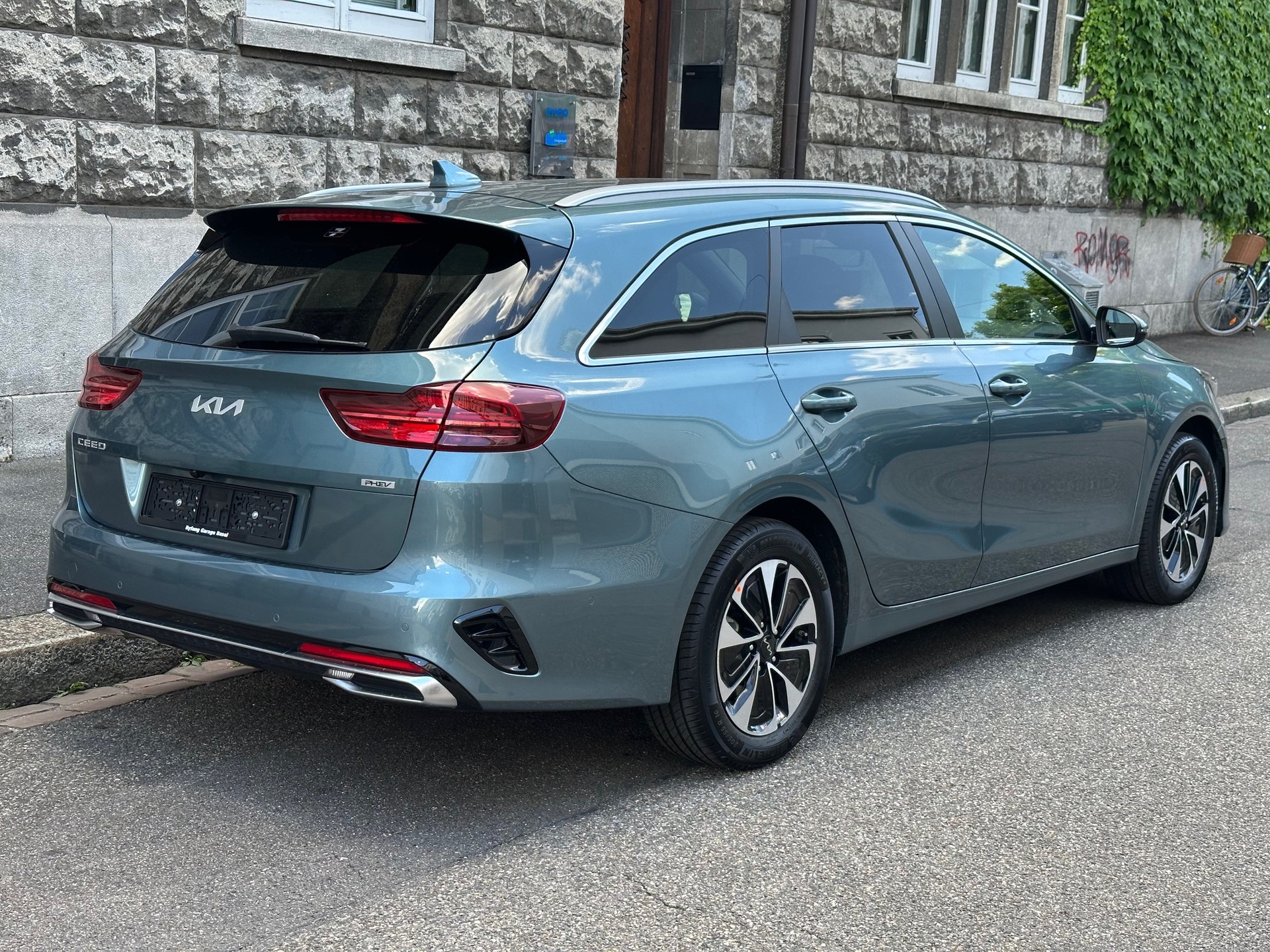 KIA Ceed Sportswagon 1.6 GDi Plug-in Hybrid Style DCT-showroom-element-3