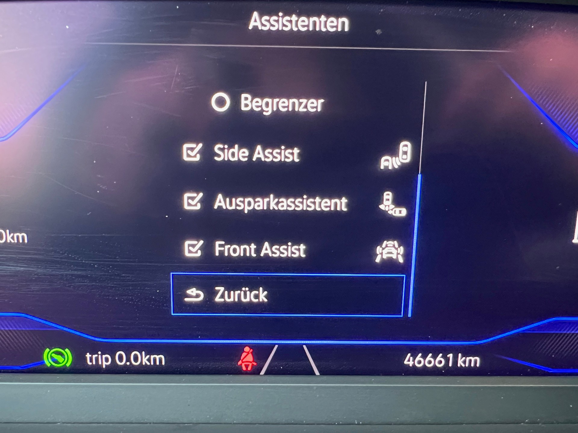 VW Tiguan 2.0 TDI SCR R-Line 4Motion DSG-image-11