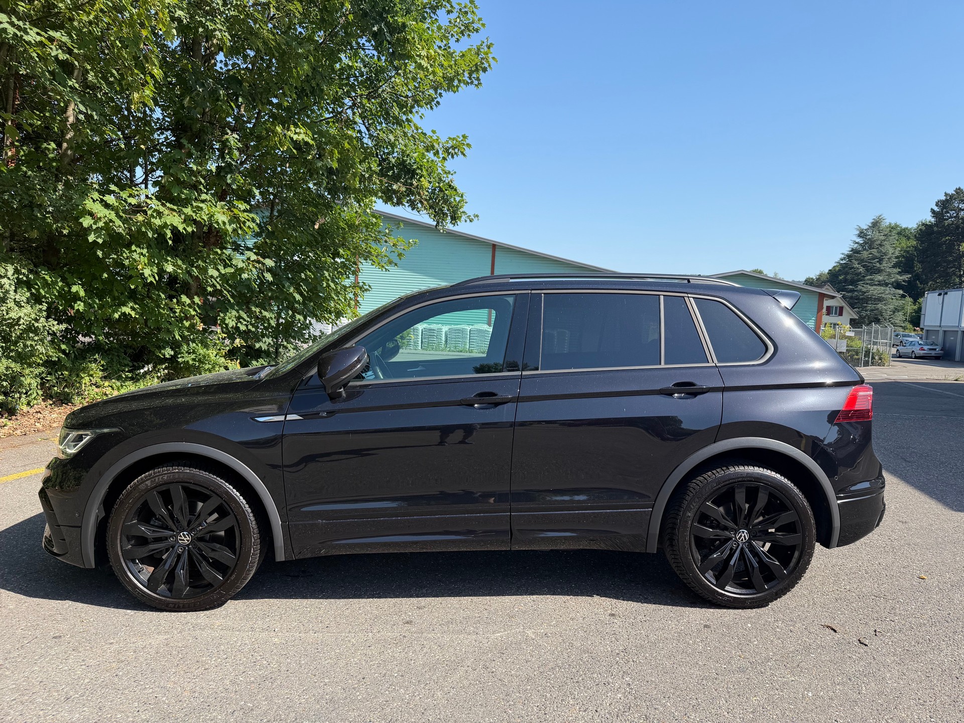 VW Tiguan 2.0 TDI SCR R-Line 4Motion DSG-showroom-element-1