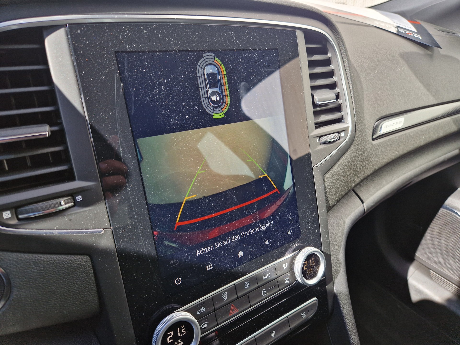 RENAULT MEGANE-image-9