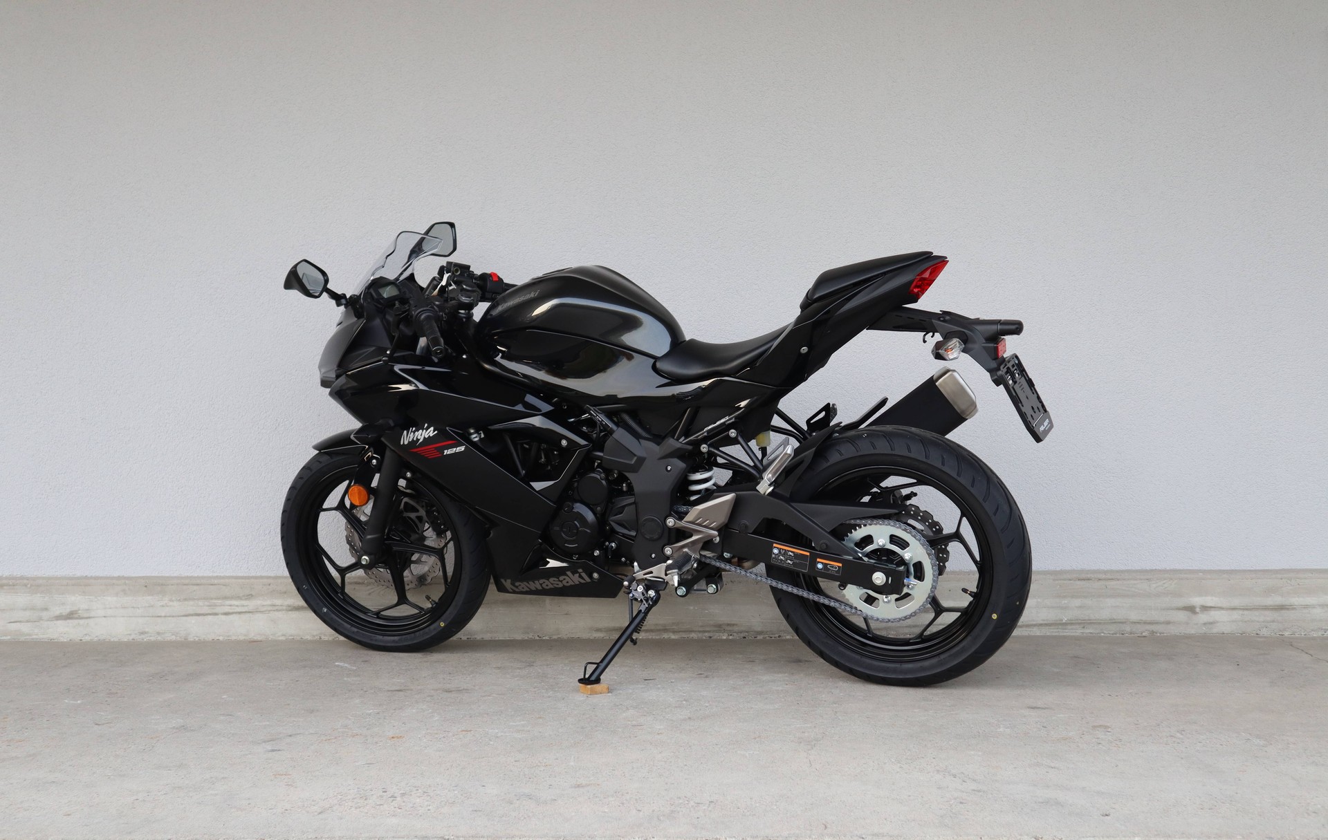KAWASAKI Ninja 125-image-5