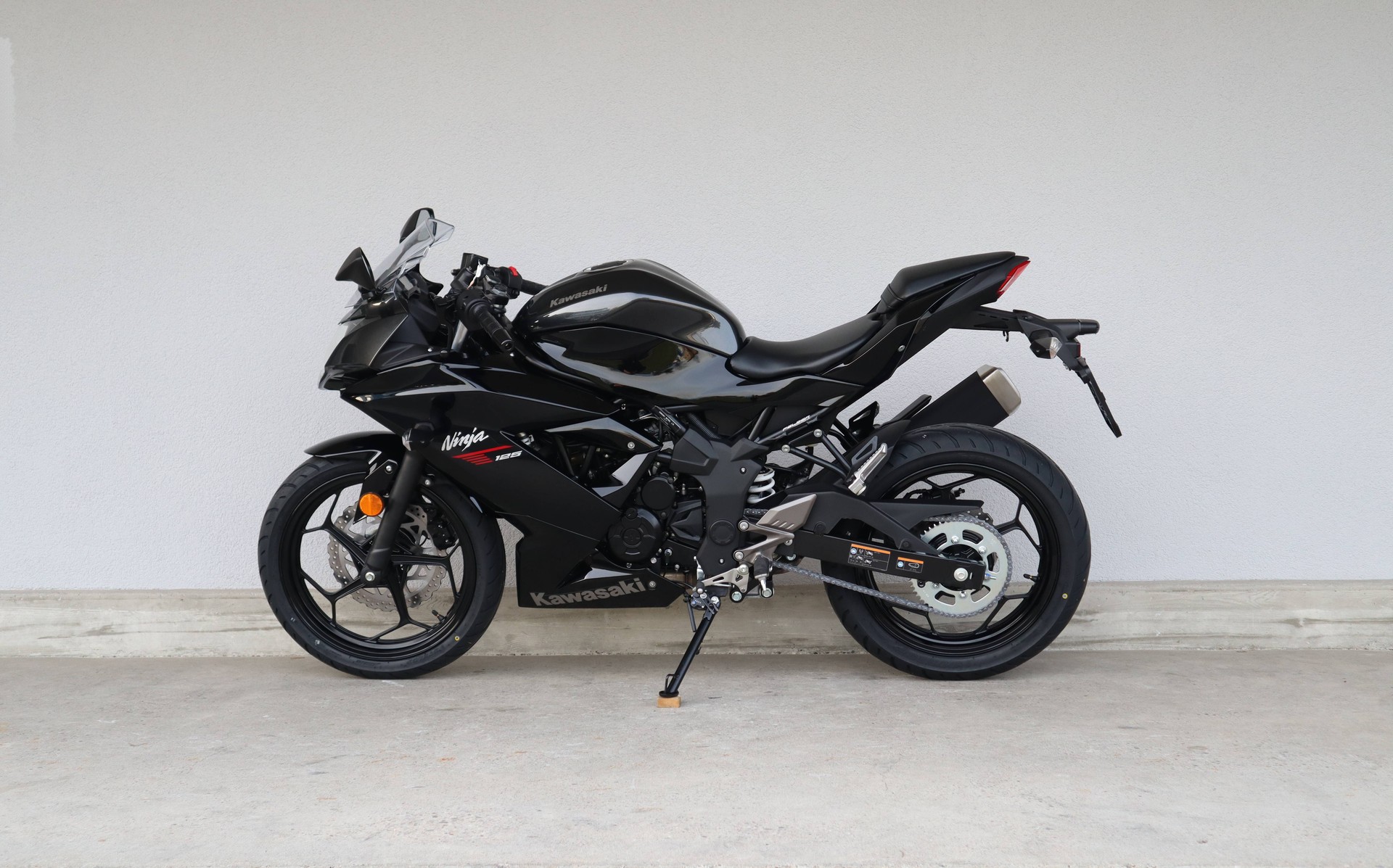 KAWASAKI Ninja 125-image-3