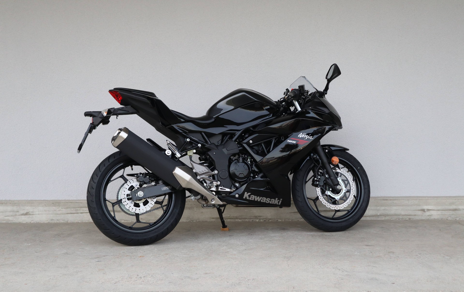 KAWASAKI Ninja 125-image-2