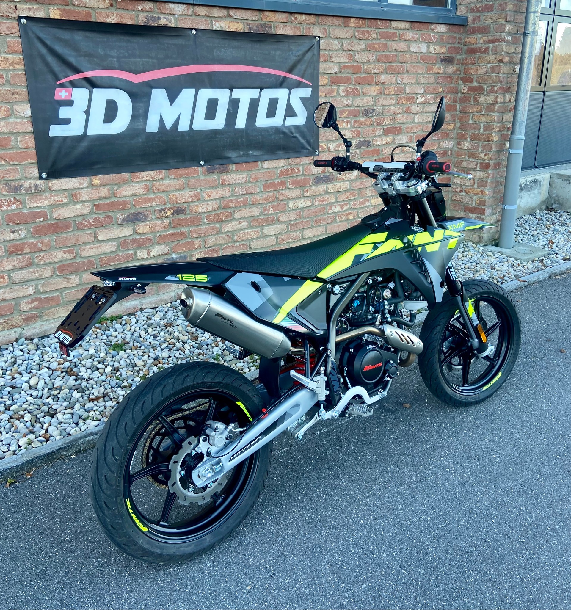 FANTIC XMF 125-image-2