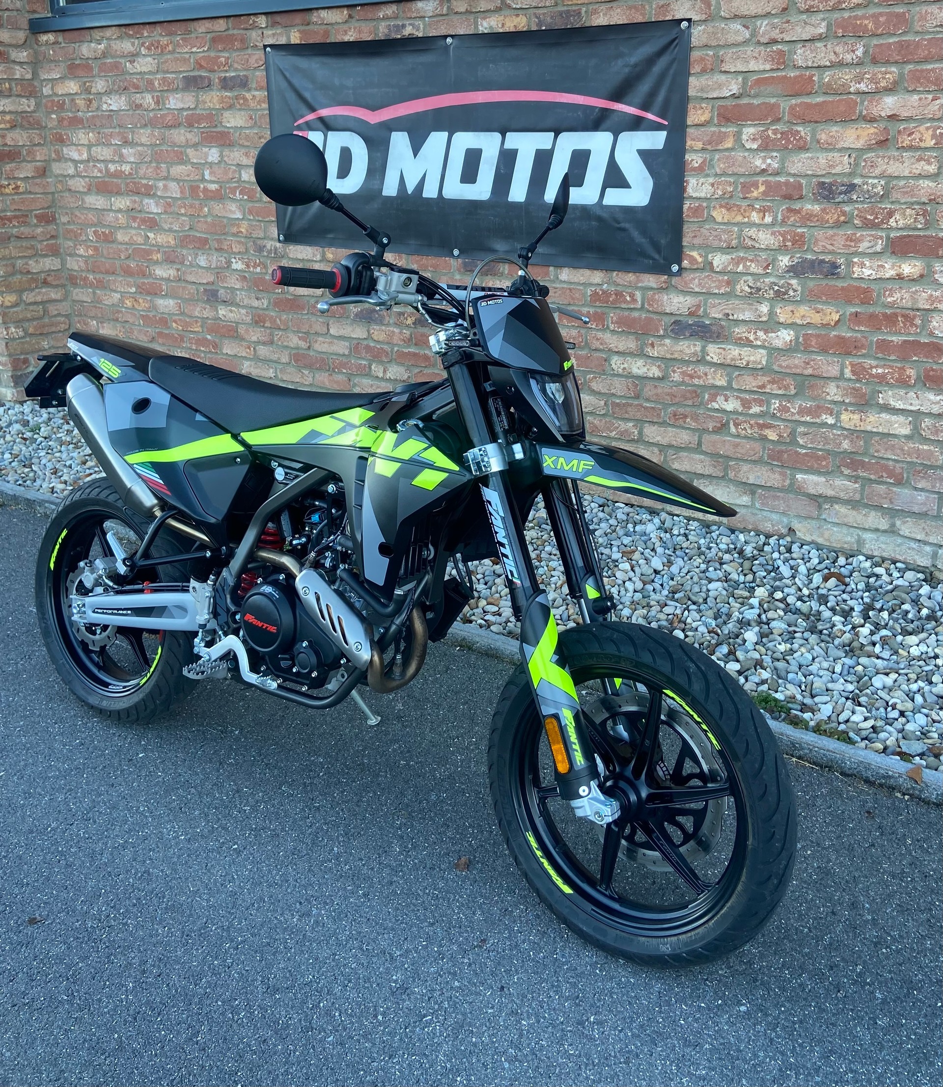FANTIC XMF 125-image-1