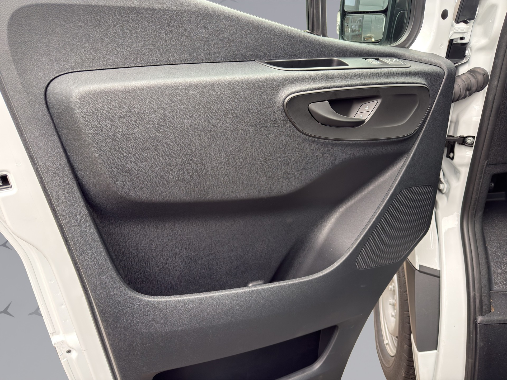MERCEDES-BENZ Sprinter 317 CDI PRO CH 4325mm L-image-9