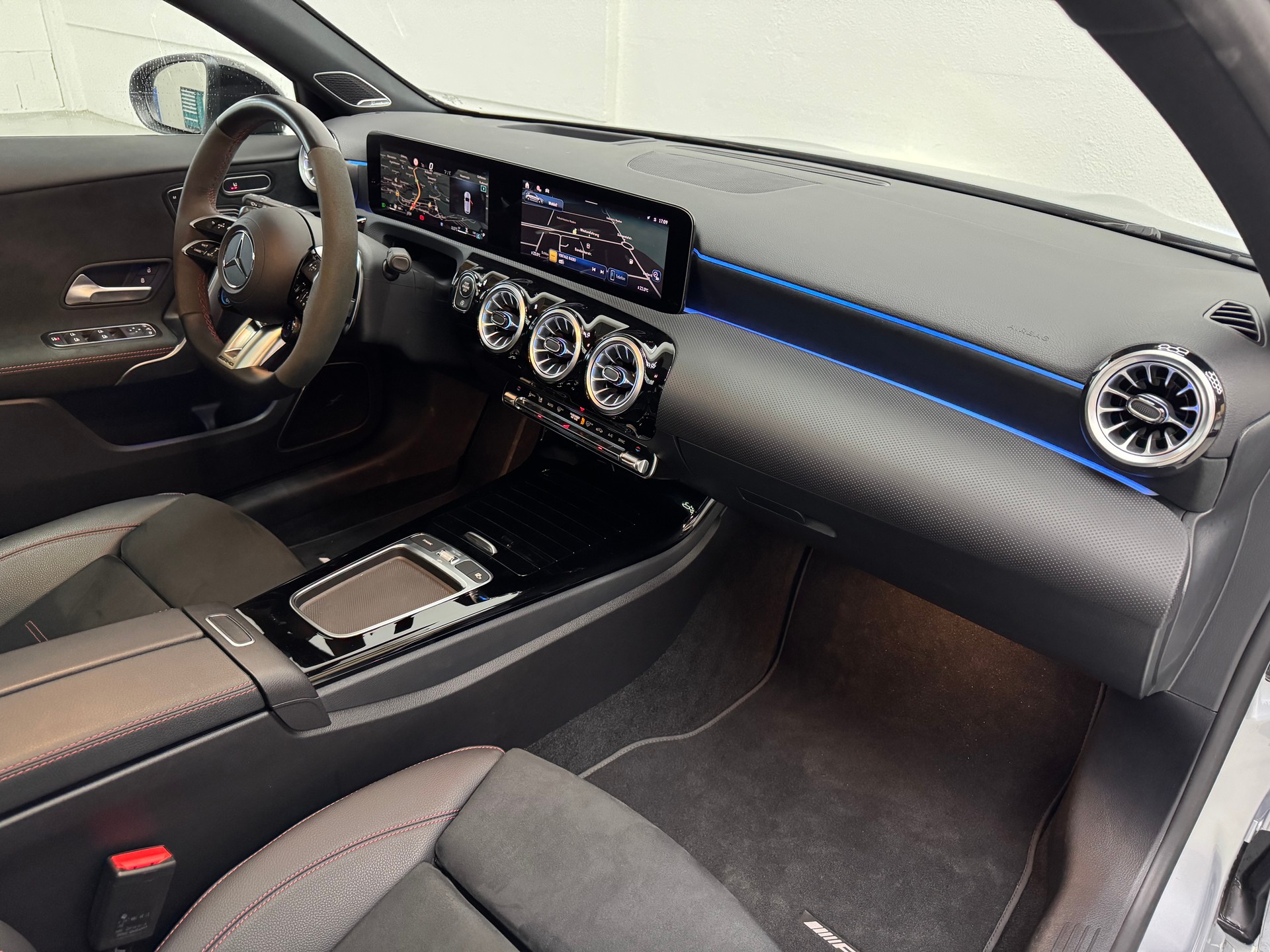 MERCEDES-BENZ A AMG 45 S 4Matic+ 8G-DCT-image-11