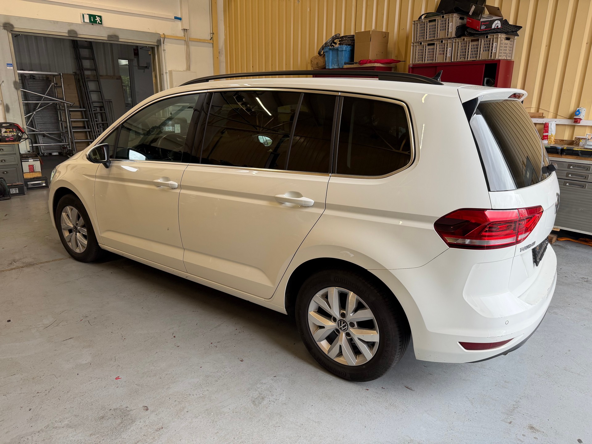 VW Touran 2.0 TDI BlueMotion Technology Comfortline DSG-image-15