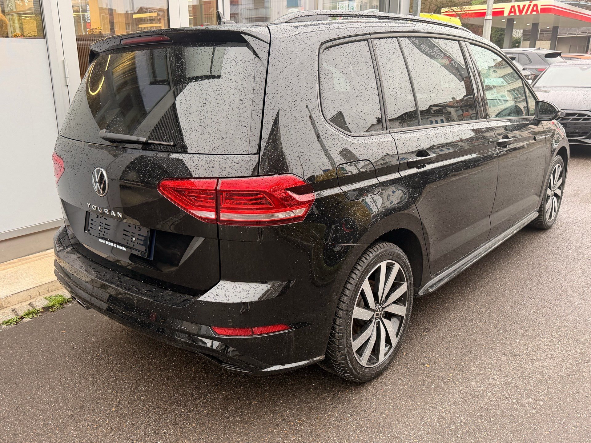 VW Touran 2.0 TDI Highline R-line *** BLACK STYLE MIT TOPAUSSTATTUNG ***-showroom-element-3